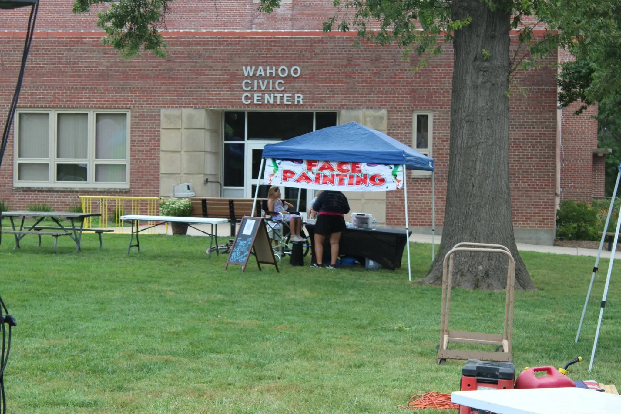 Colorful Creations Facepainting tent!

Shot by our own Wahoo resident, Angiee Dey