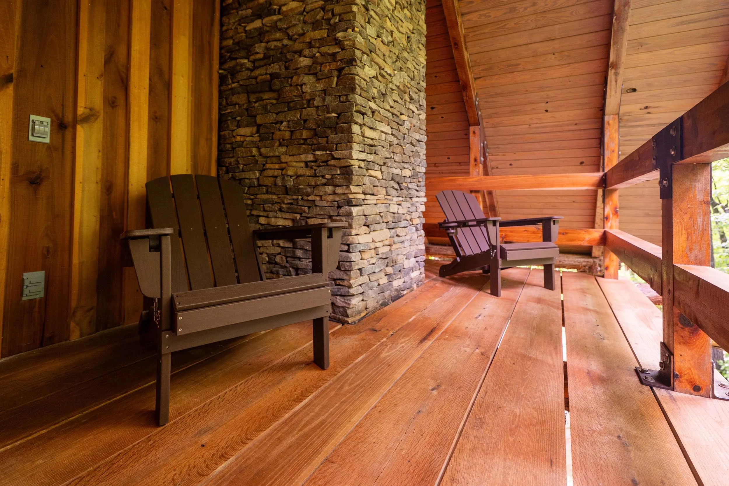 Cabin-Back-Porch (2).jpg