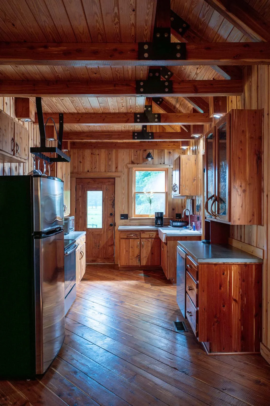 Cabin-Kitchen-2.jpg