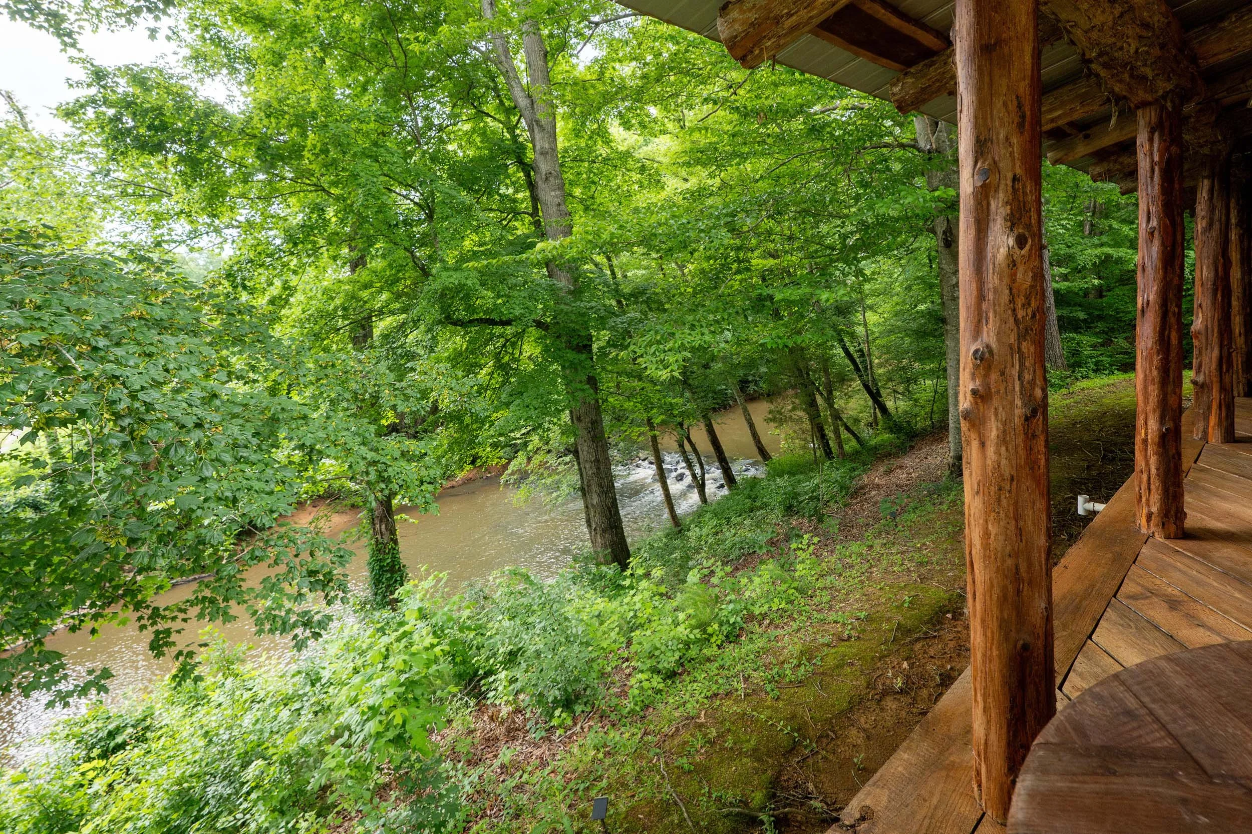 Cabin-River0View.jpg