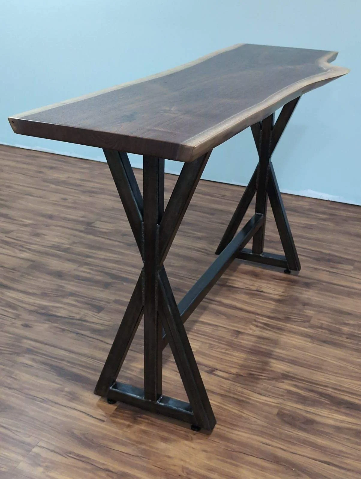 Delaware Bar Table