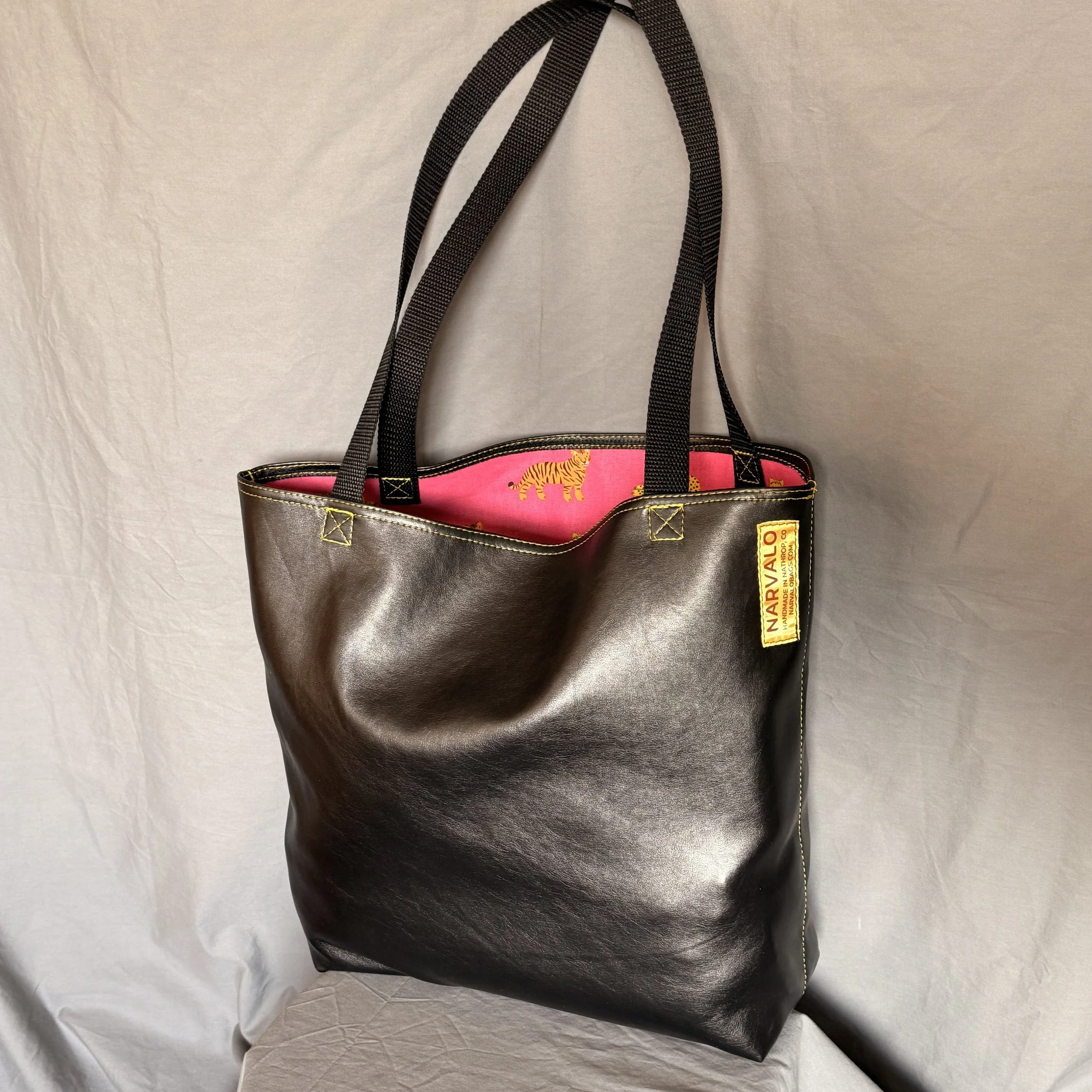 9_Tote - back.JPG