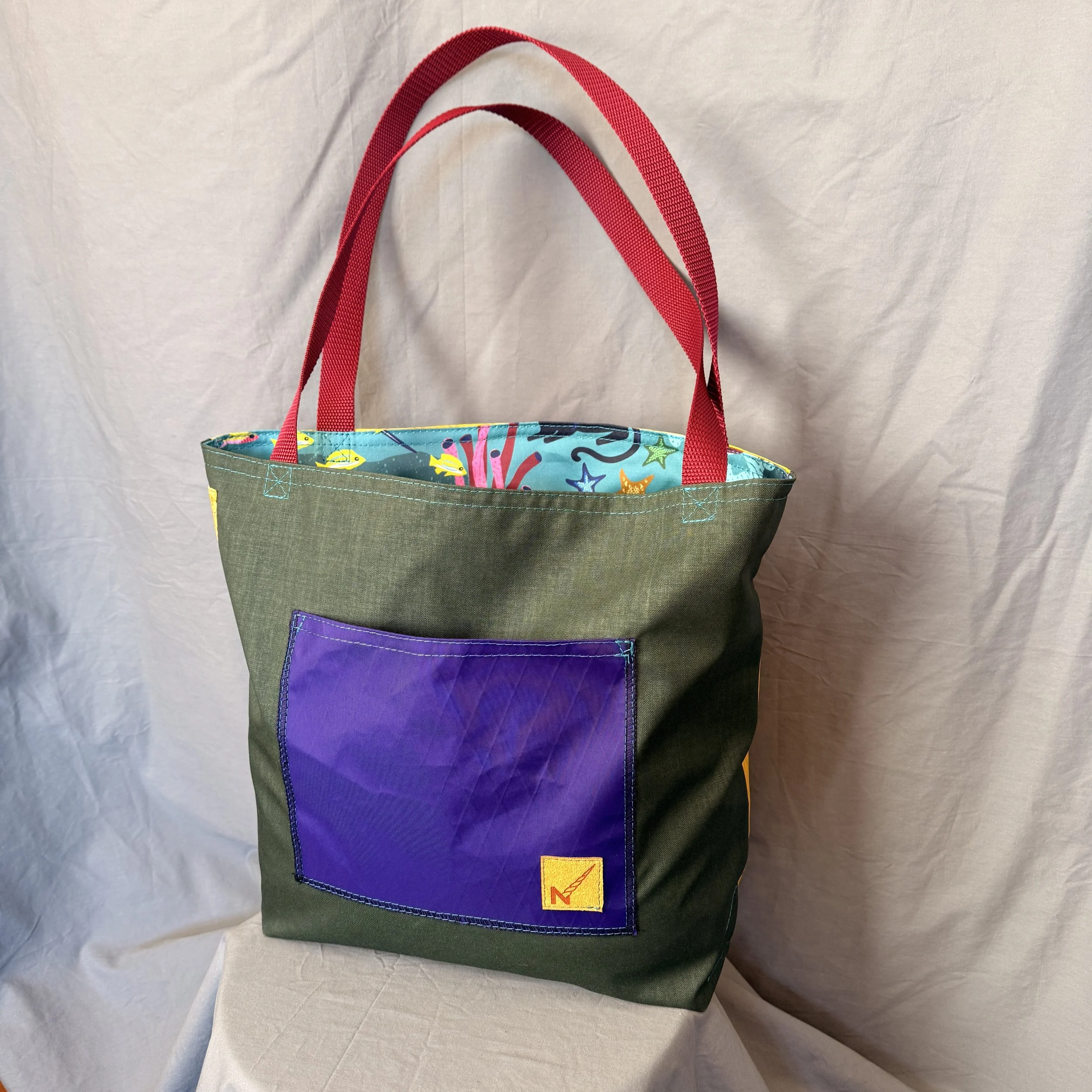 8_Tote - front.JPG