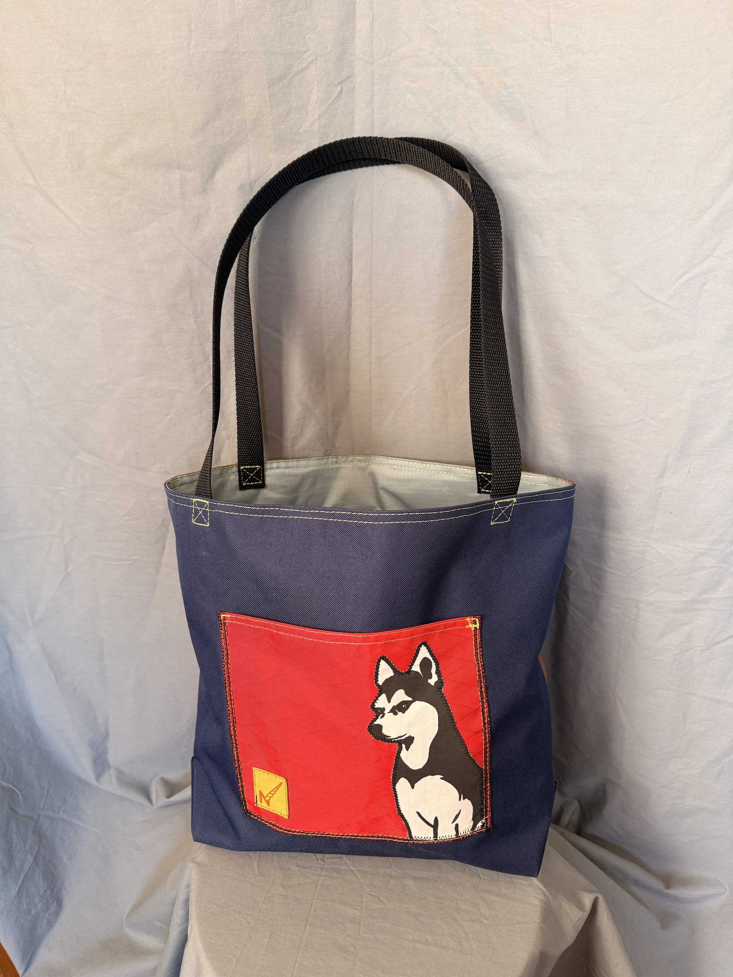 3_Tote - front.JPG