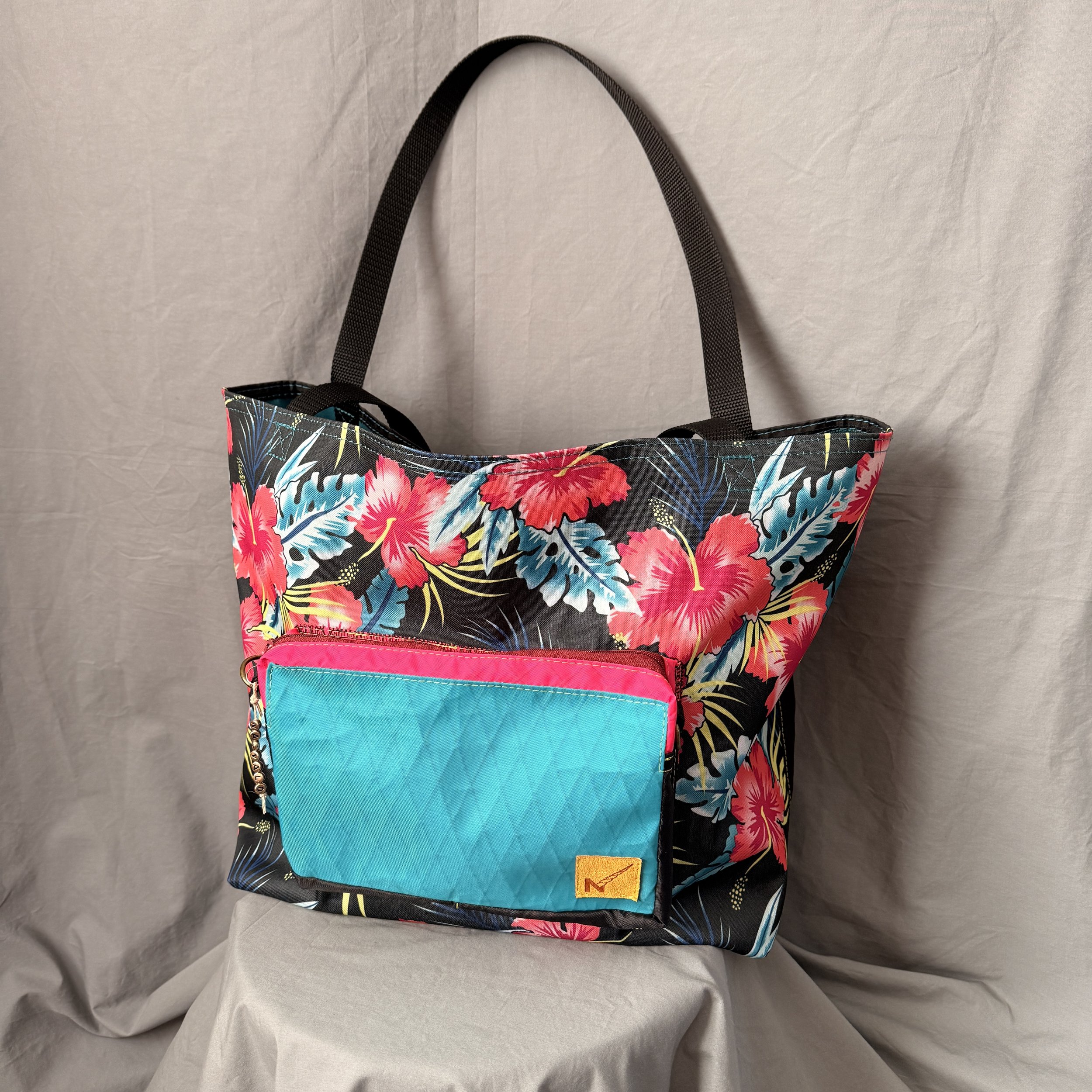 4_Tote pouch - front.JPG