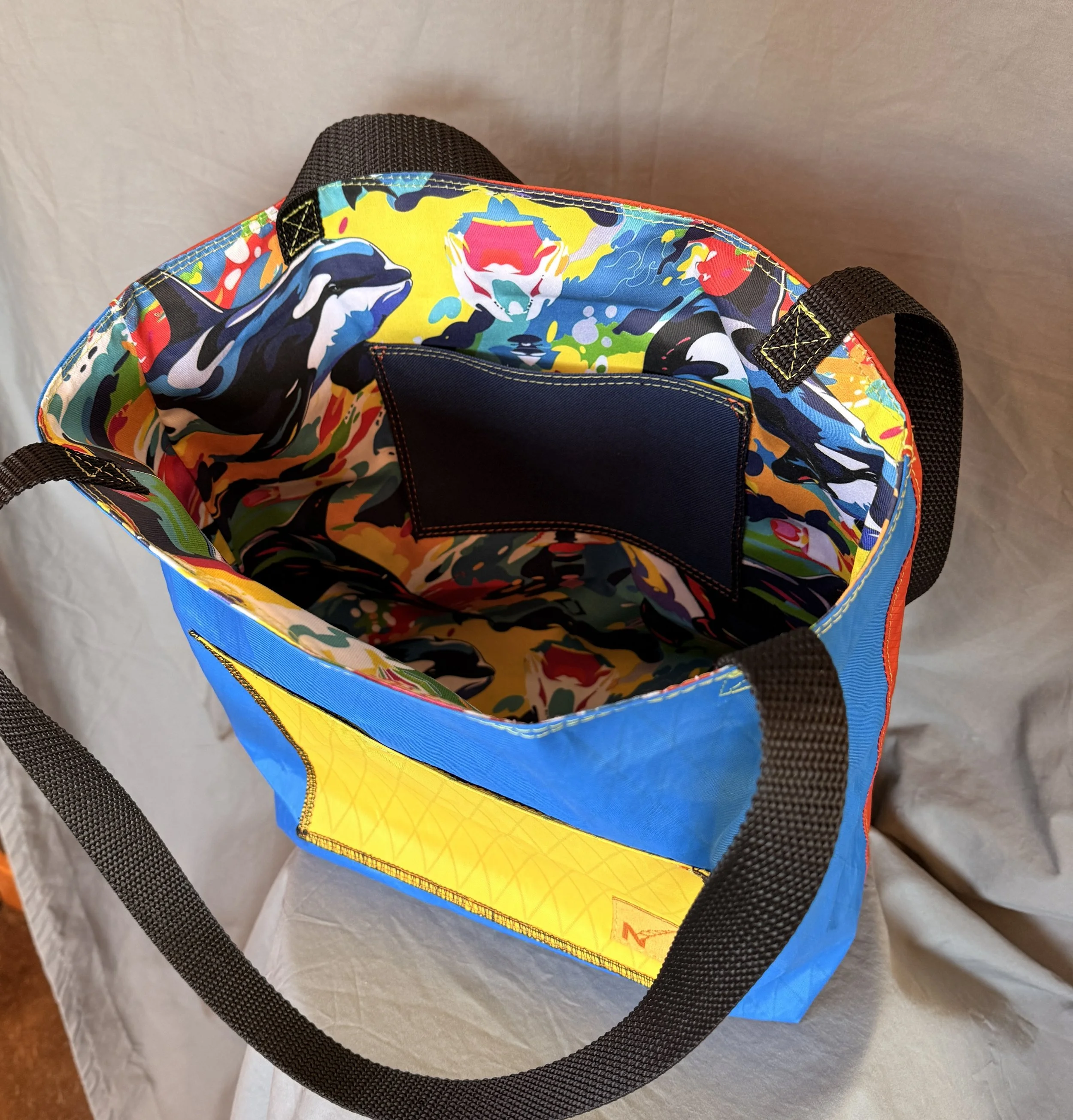 5_Tote - inside.JPG