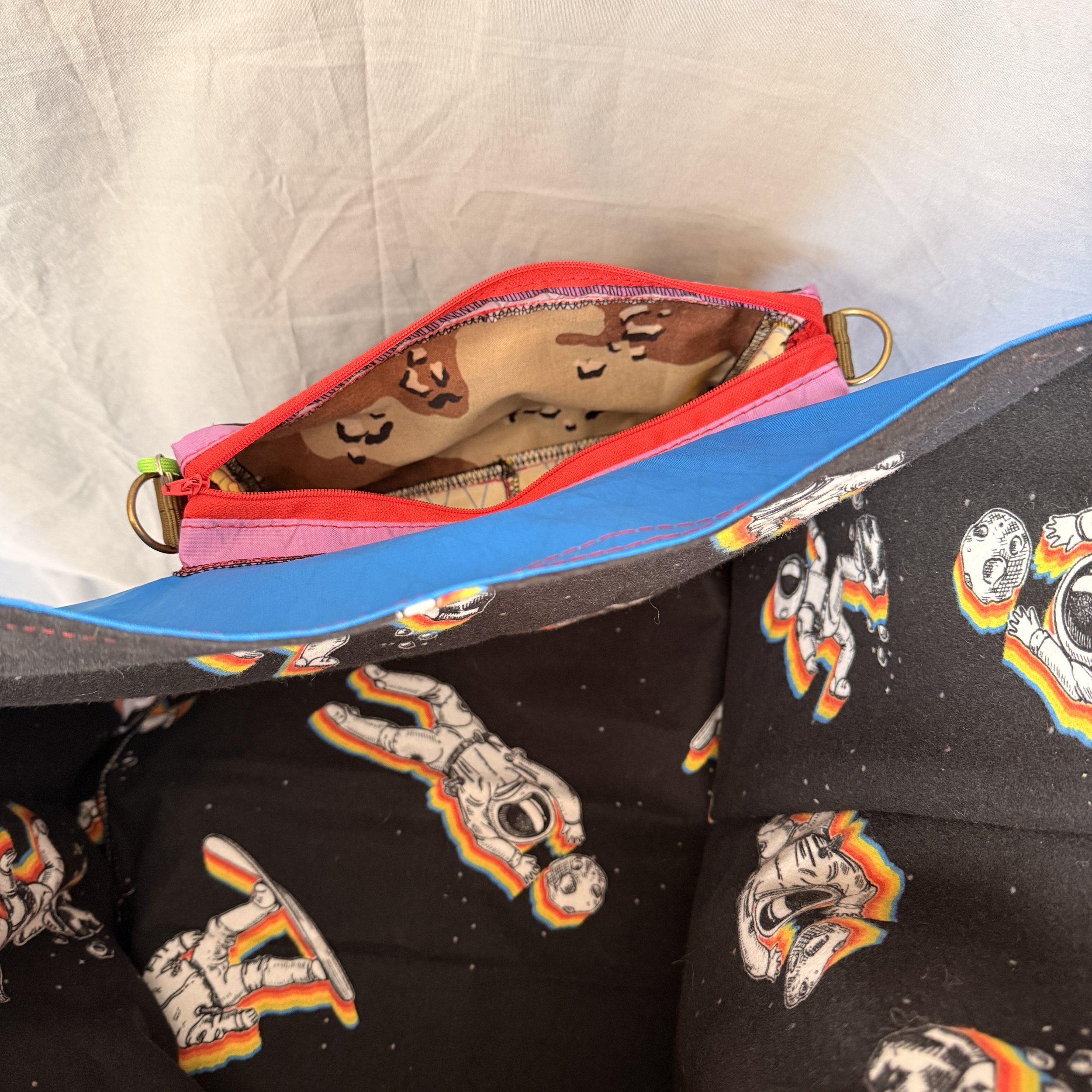 3_Tote pouch - inside.JPG