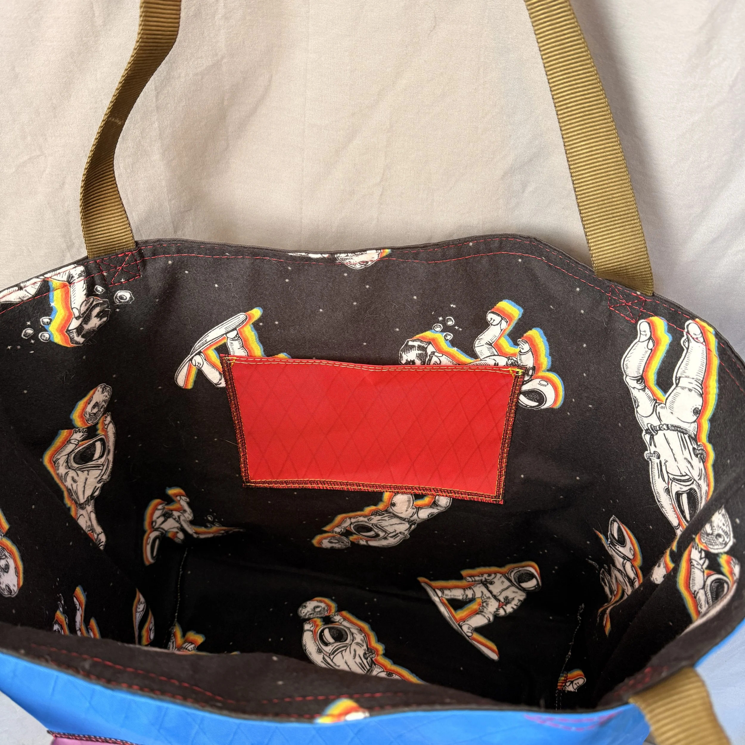 3_Tote pouch - inside1.JPG