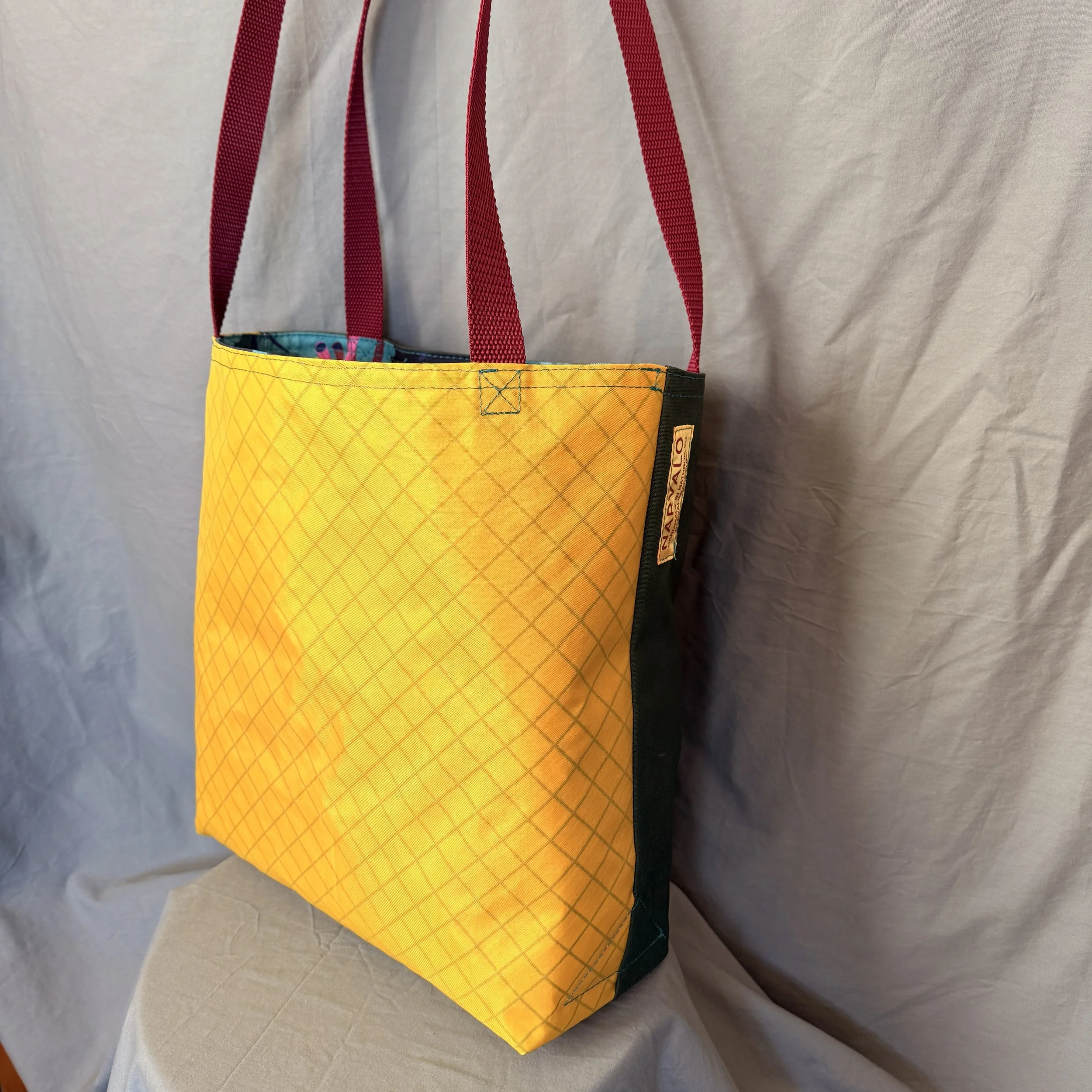 8_Tote - back.JPG