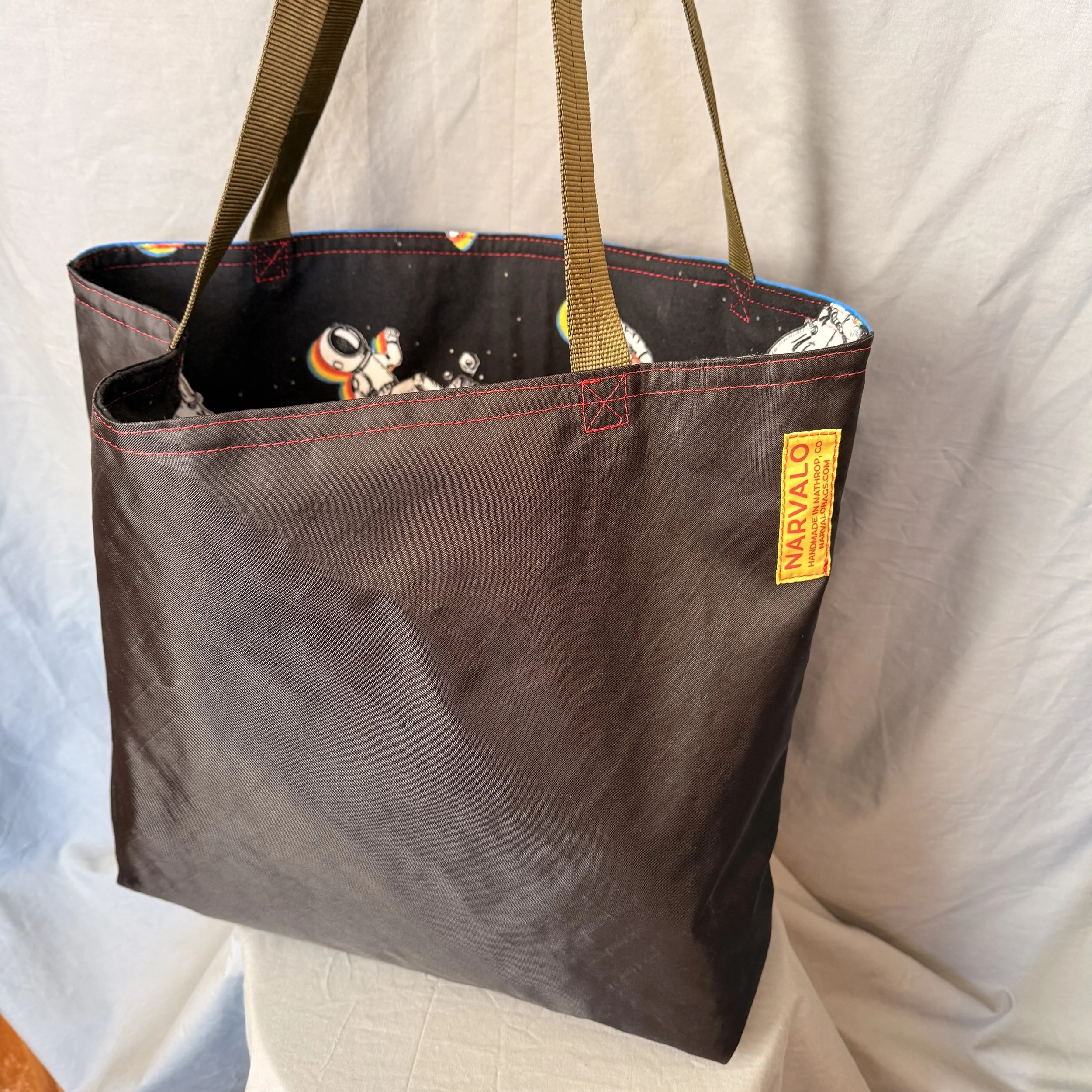 3_Tote pouch - back.JPG