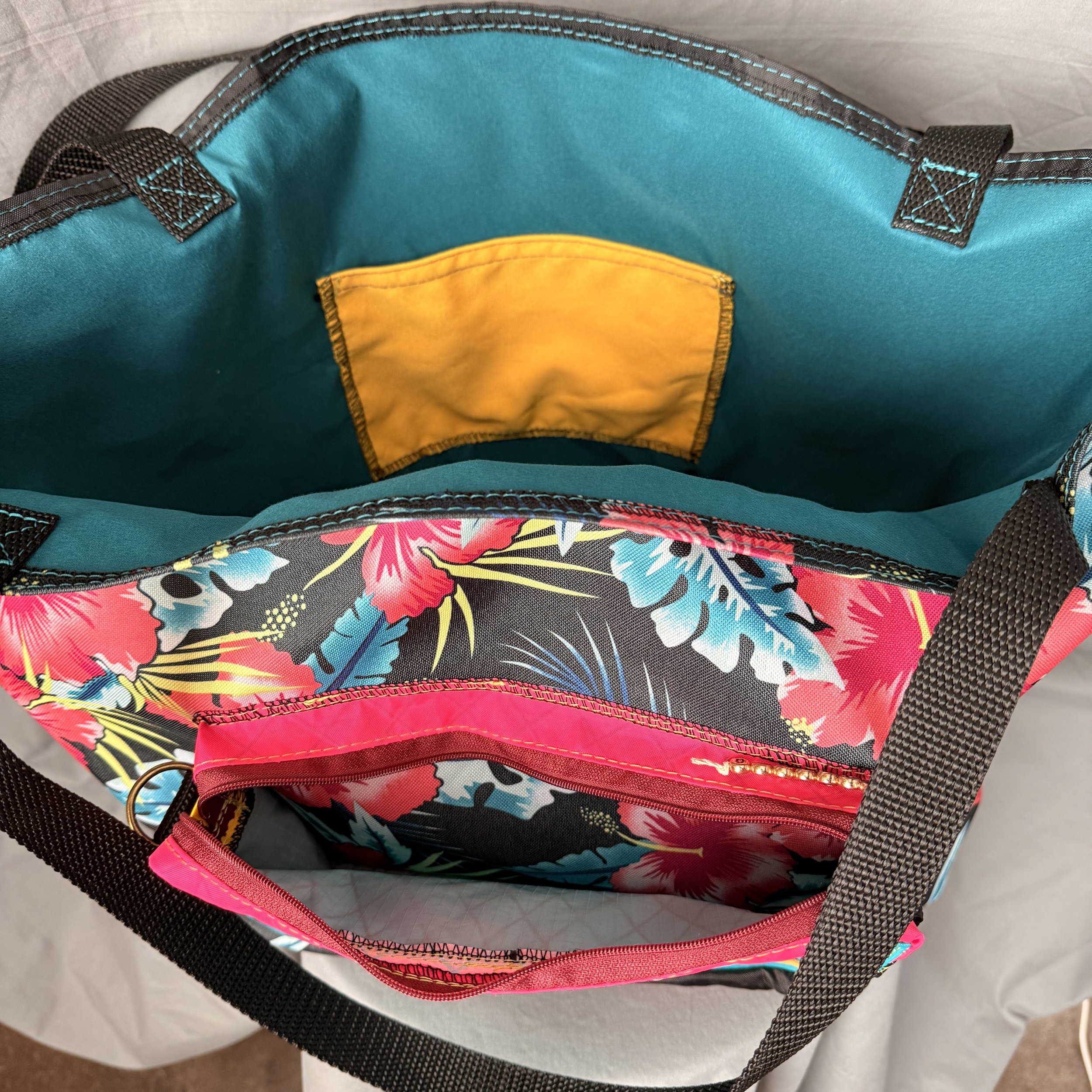 4_Tote pouch - inside.JPG