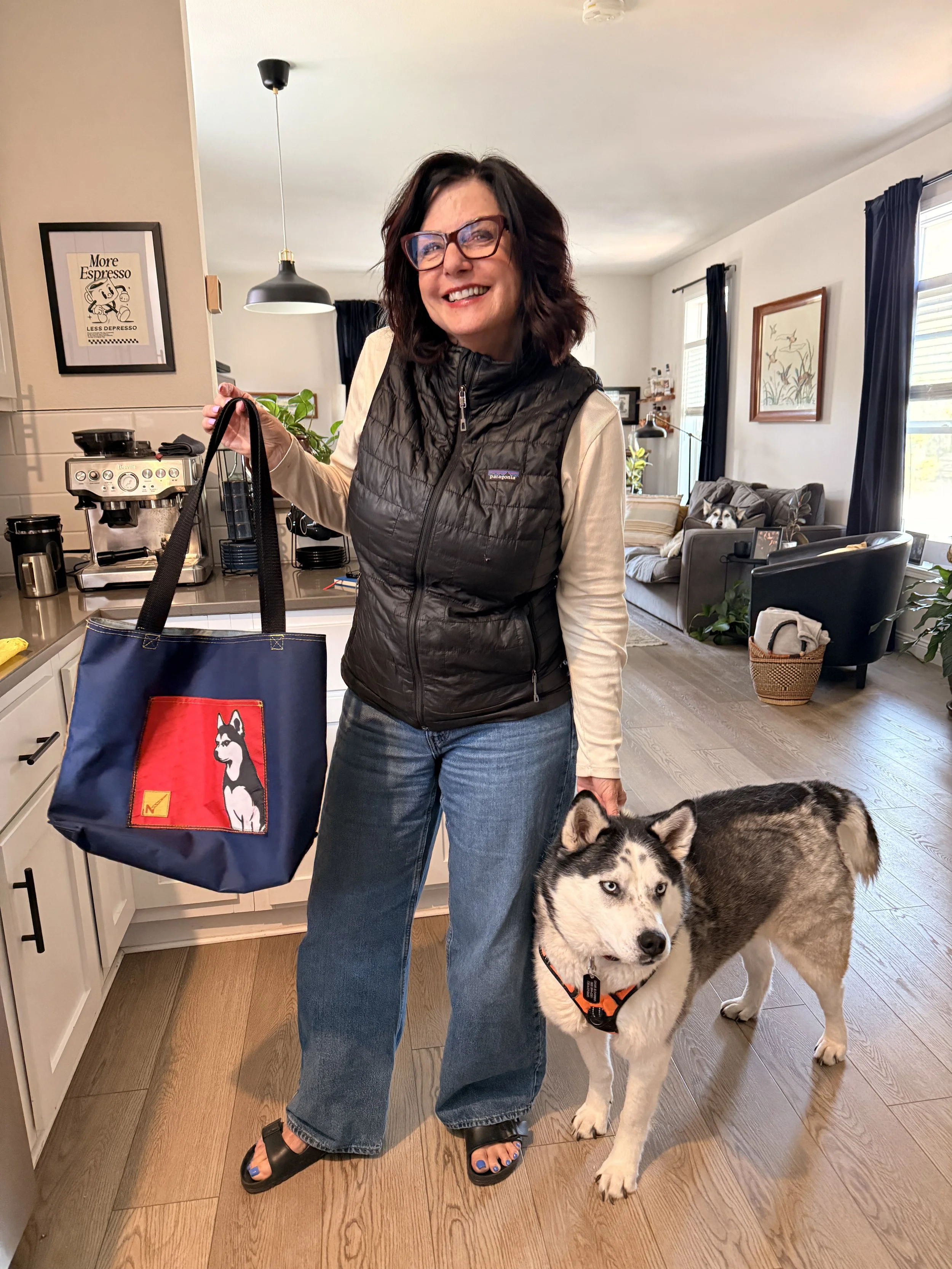 3_Tote - customer.JPG