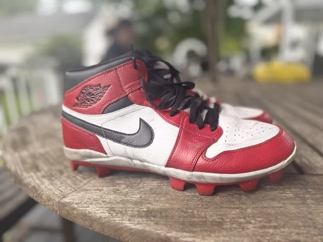 03: Mens - Nike Air Jordan - Red/White/Black - Size 11.5