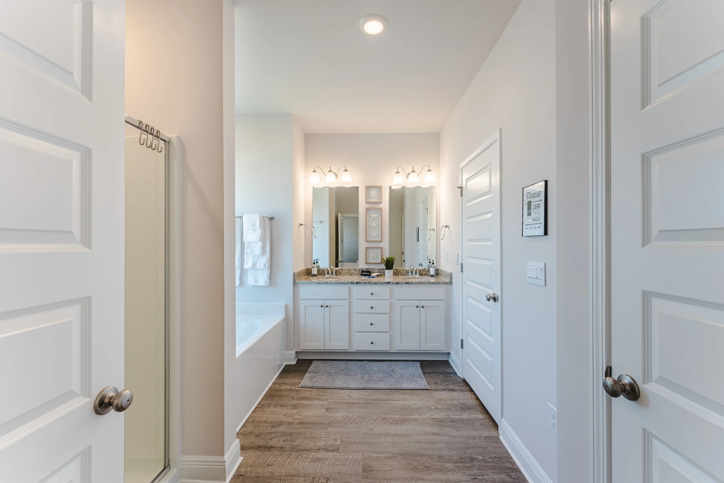 Primary Suite Bathroom