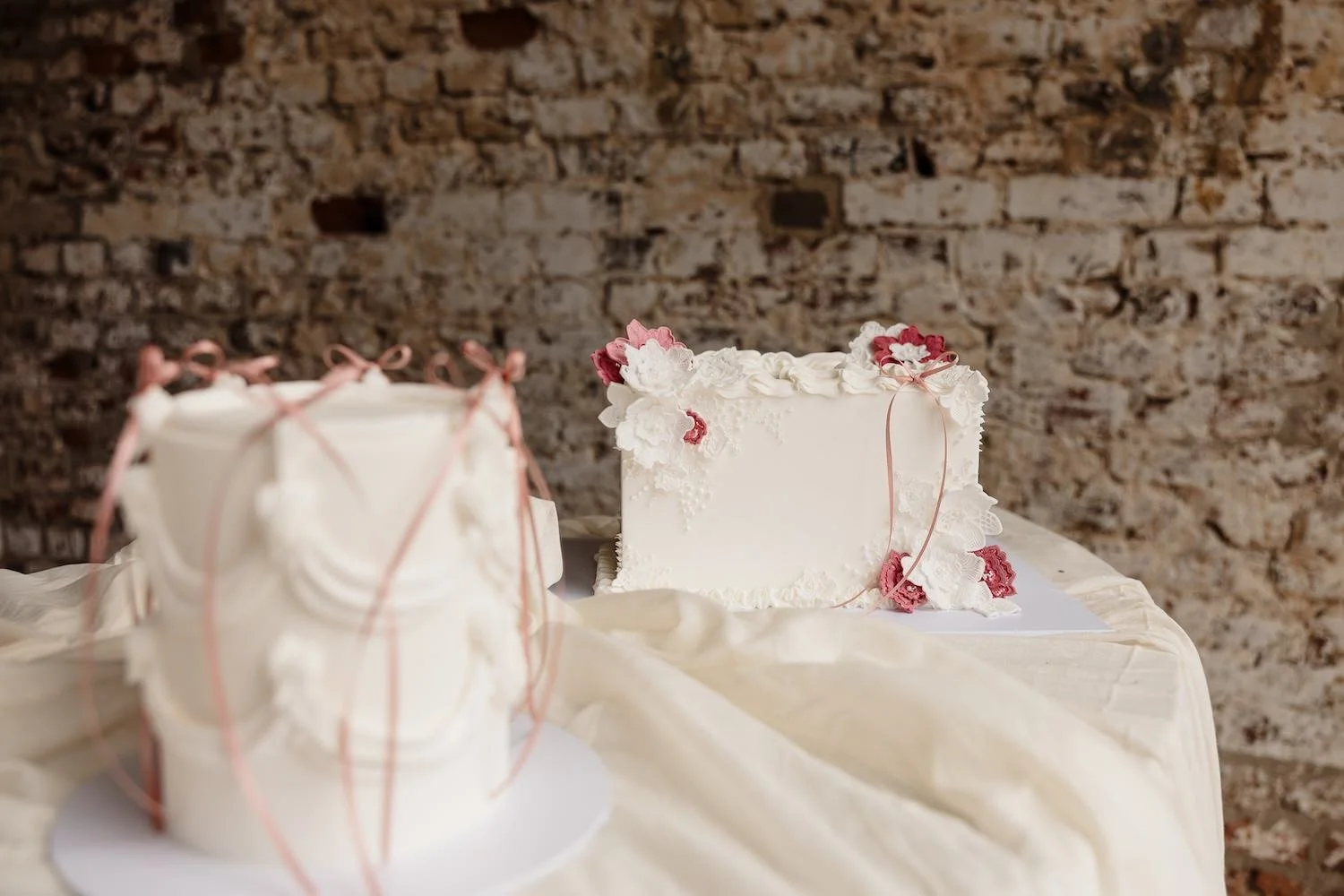 Vintage-Wedding-Cake-Kent-Wedding-Cake-Broome-park-olive-&-mac-7.jpeg