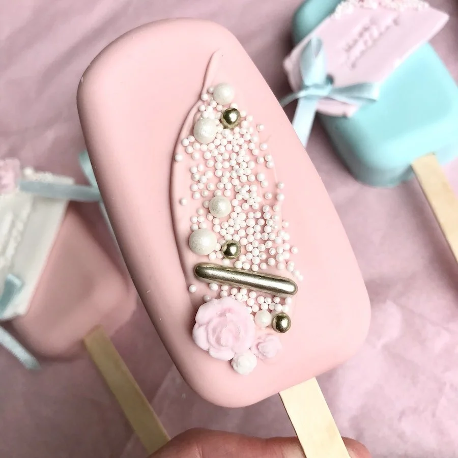 Happy-Birthday-Lollipop-Favours-Cookies-Kent-18.jpeg