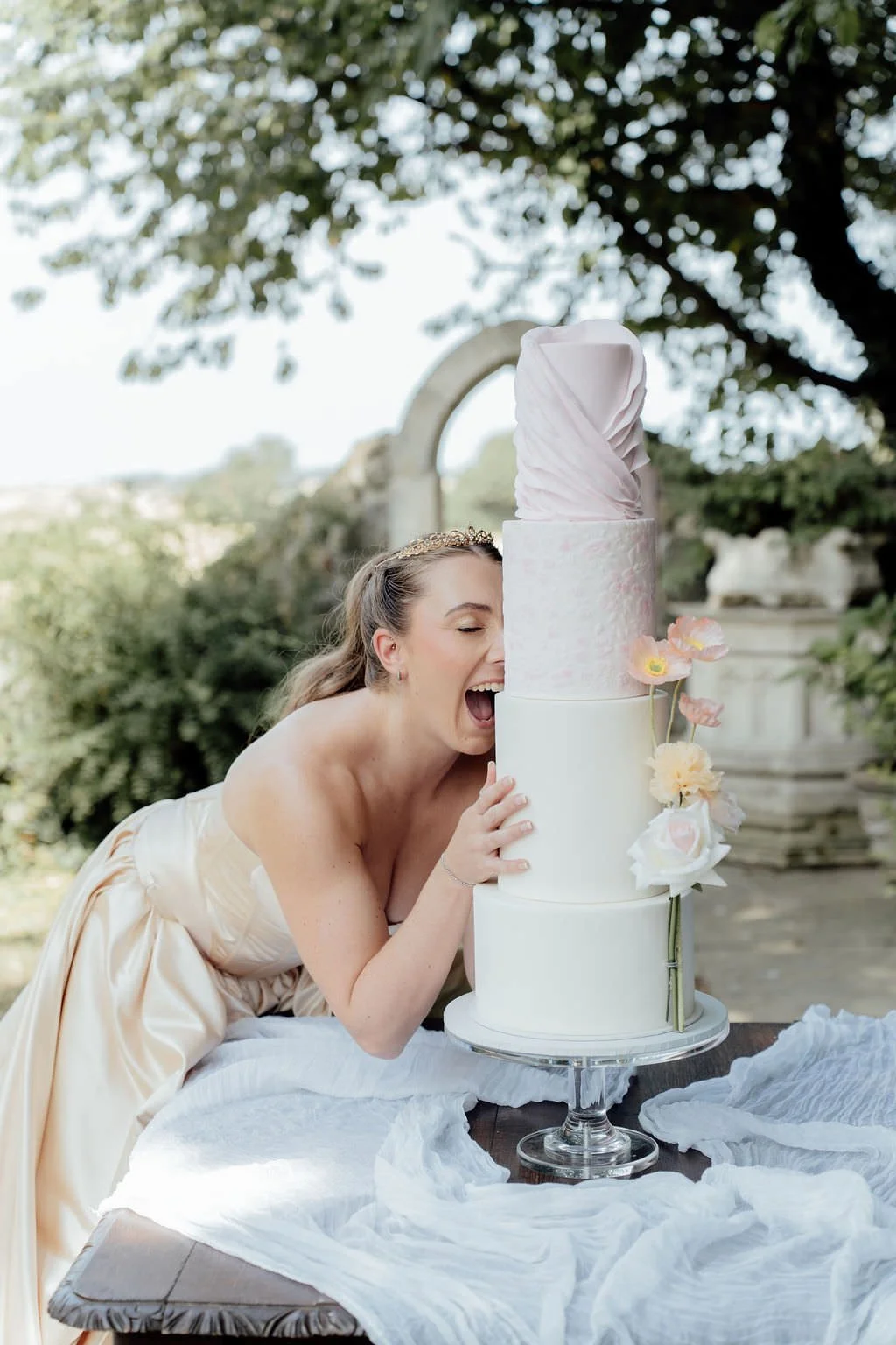 4-tier-wedding-cakes-with flowers-floral-wedding-cake-Kent-Pink-Wedding-Cake-2.jpeg