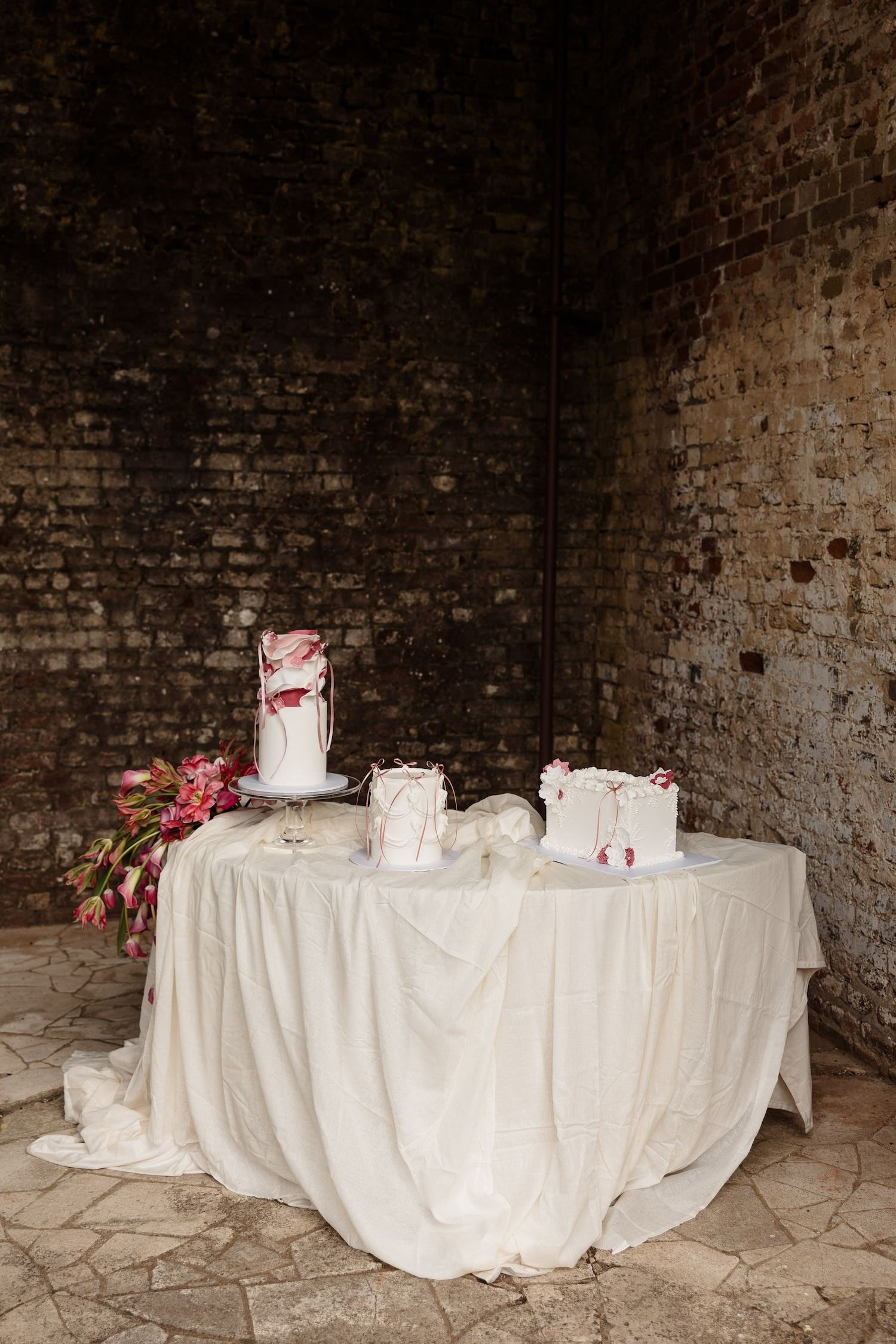 kent-wedding-cake-broome-park-olive-&-mac-41.jpeg