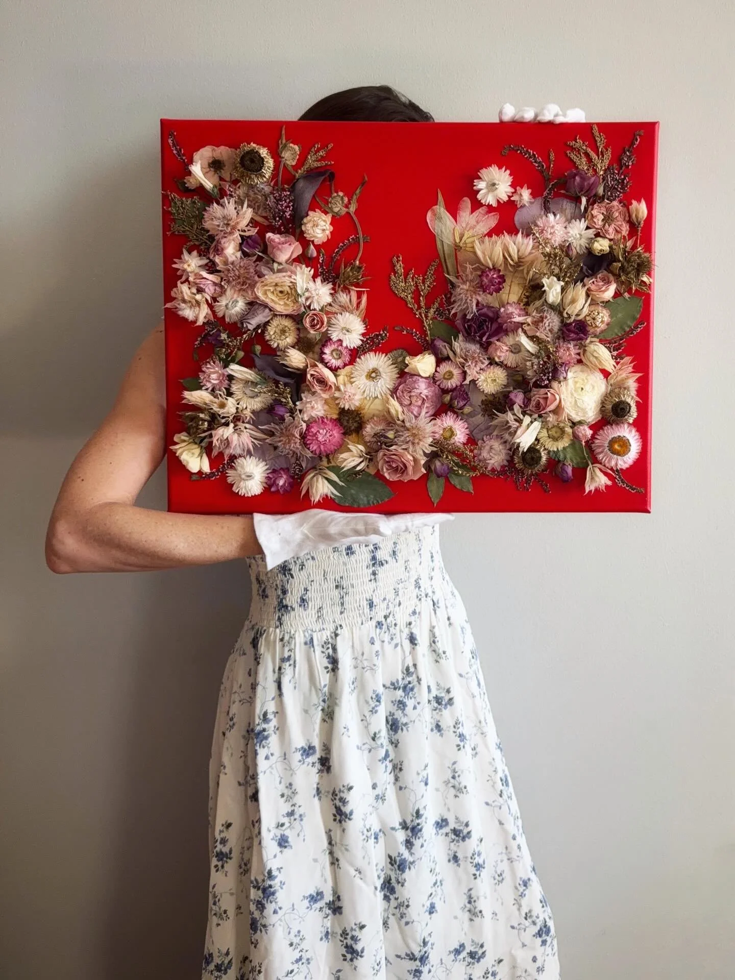 Beyond the bouquet. 🥀✨
Some of the most sacred pieces I create don&rsquo;t celebrate a beginning.
This commission was made from the flowers present during the final days of a St. Louis mother&rsquo;s life.
Every petal was handled with the same rever