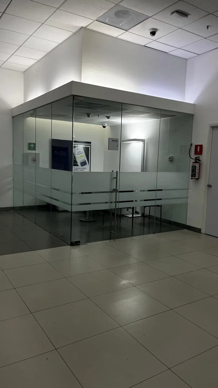 instalación polarizado corporativo