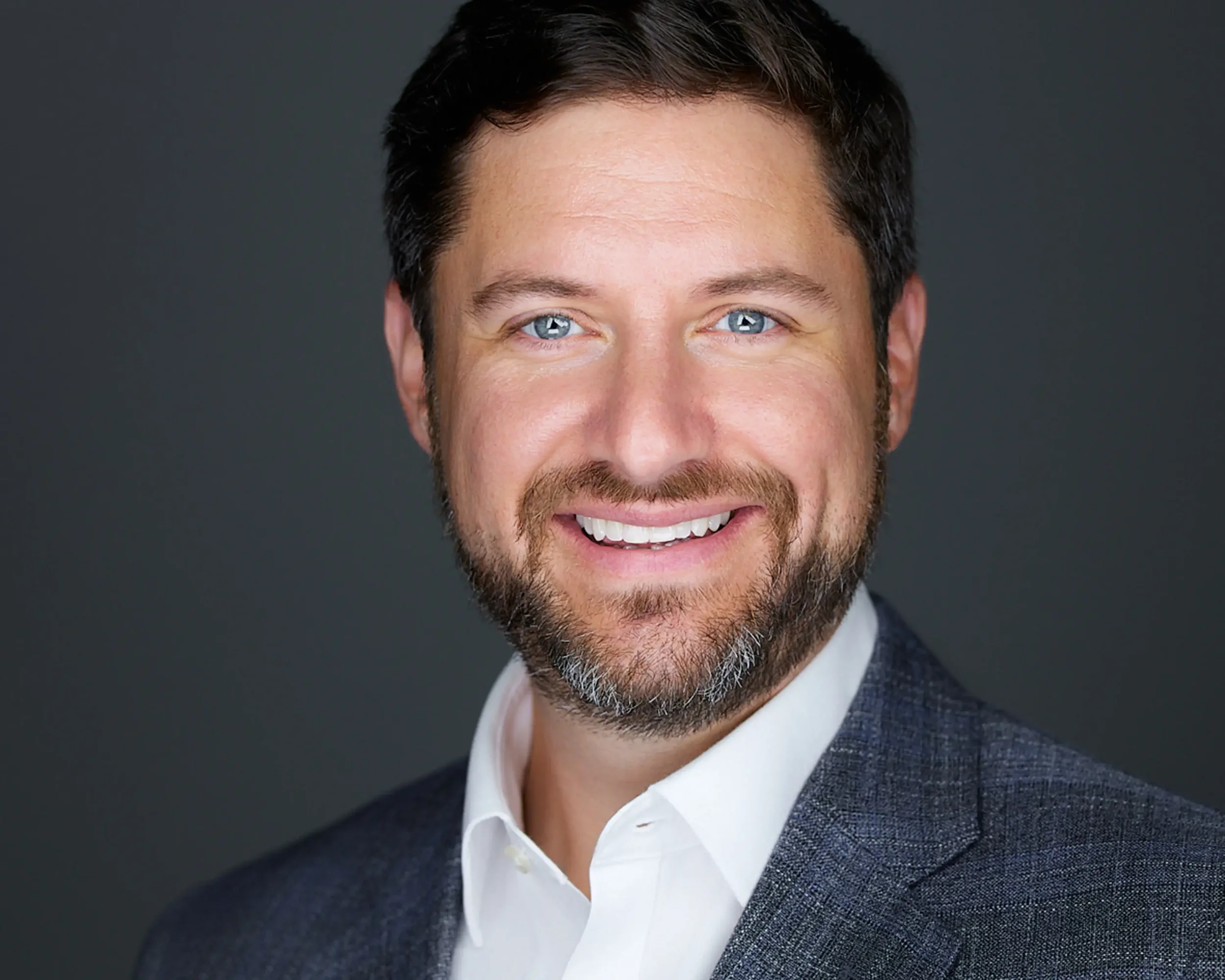 Sales executive in chicago smiling during a guided studio session