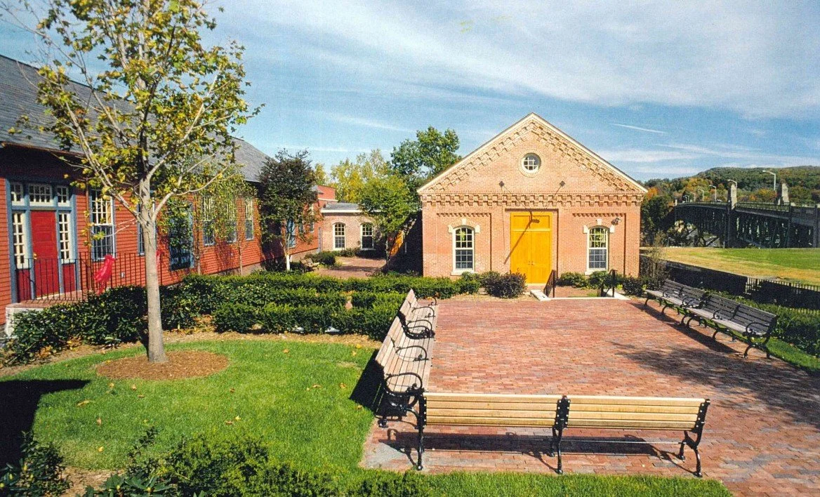 Turners Exterior.jpg