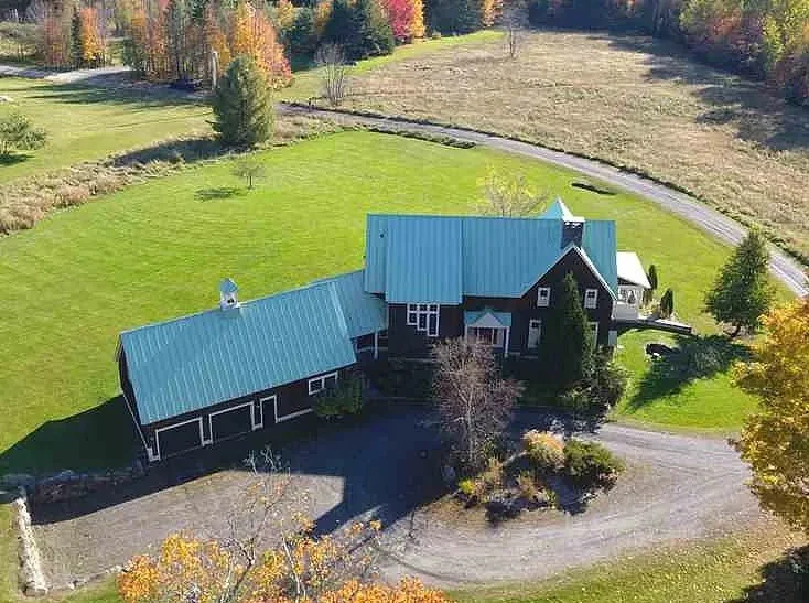 Baker garage side view 4 3.jpg