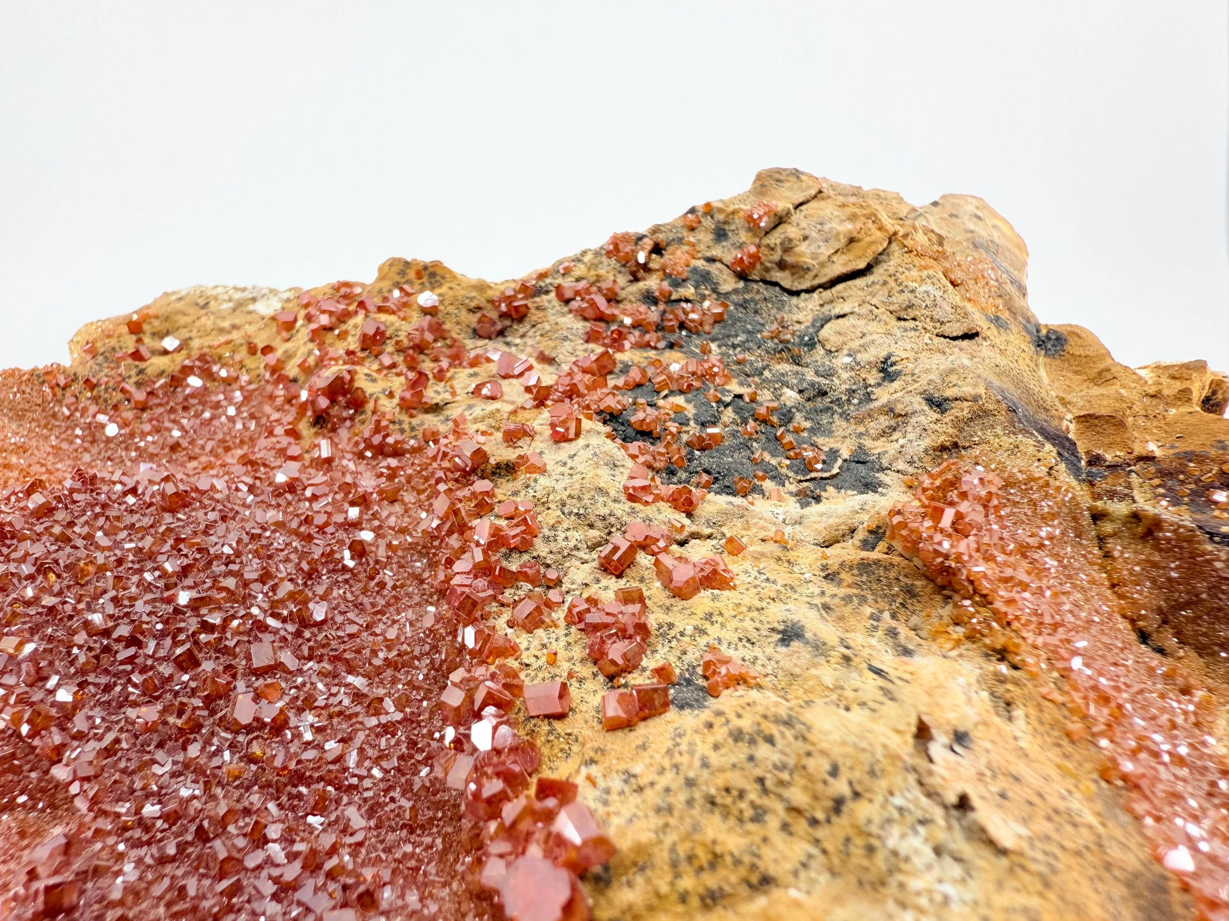 VANADINITE _ MIN00034D.jpg
