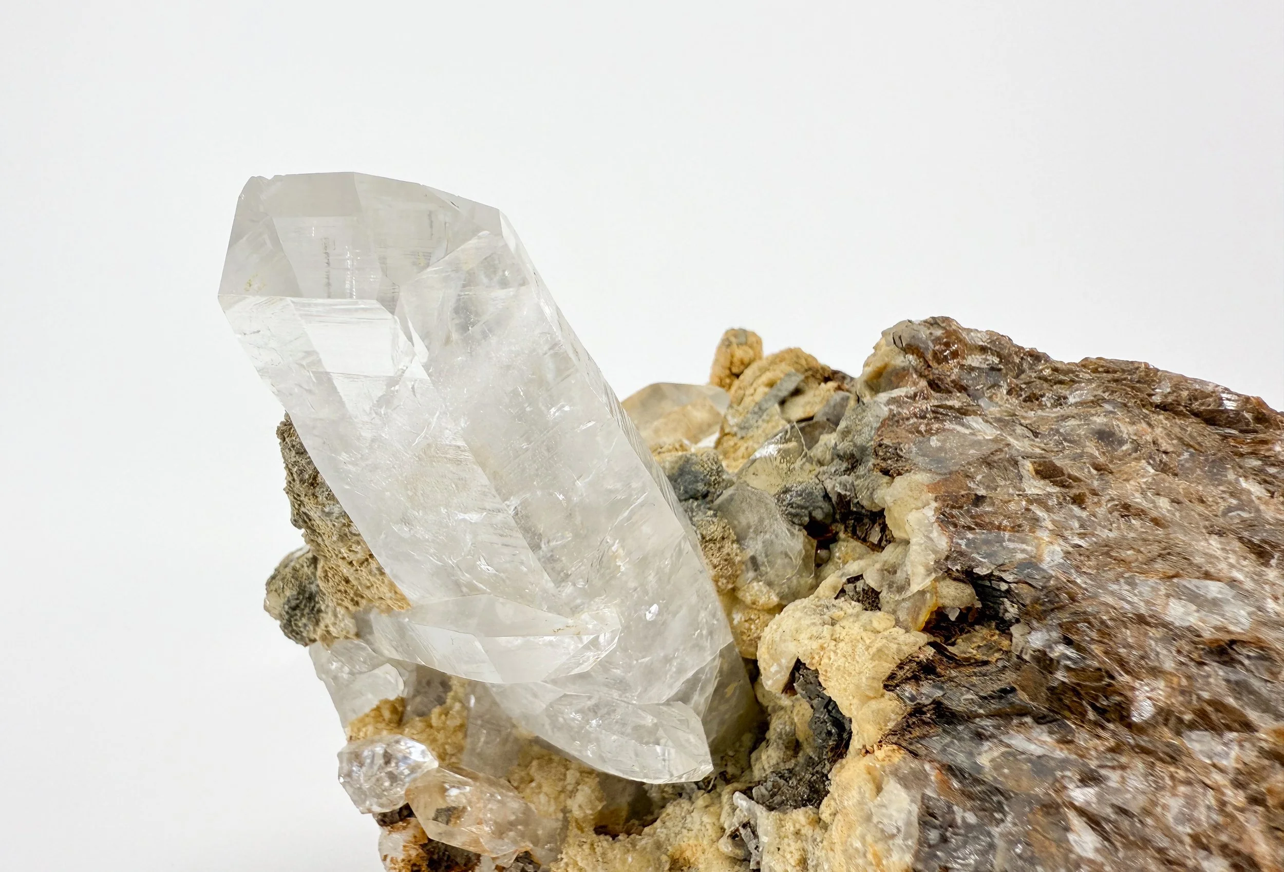 QUARTZ _ MIN00017F.jpg