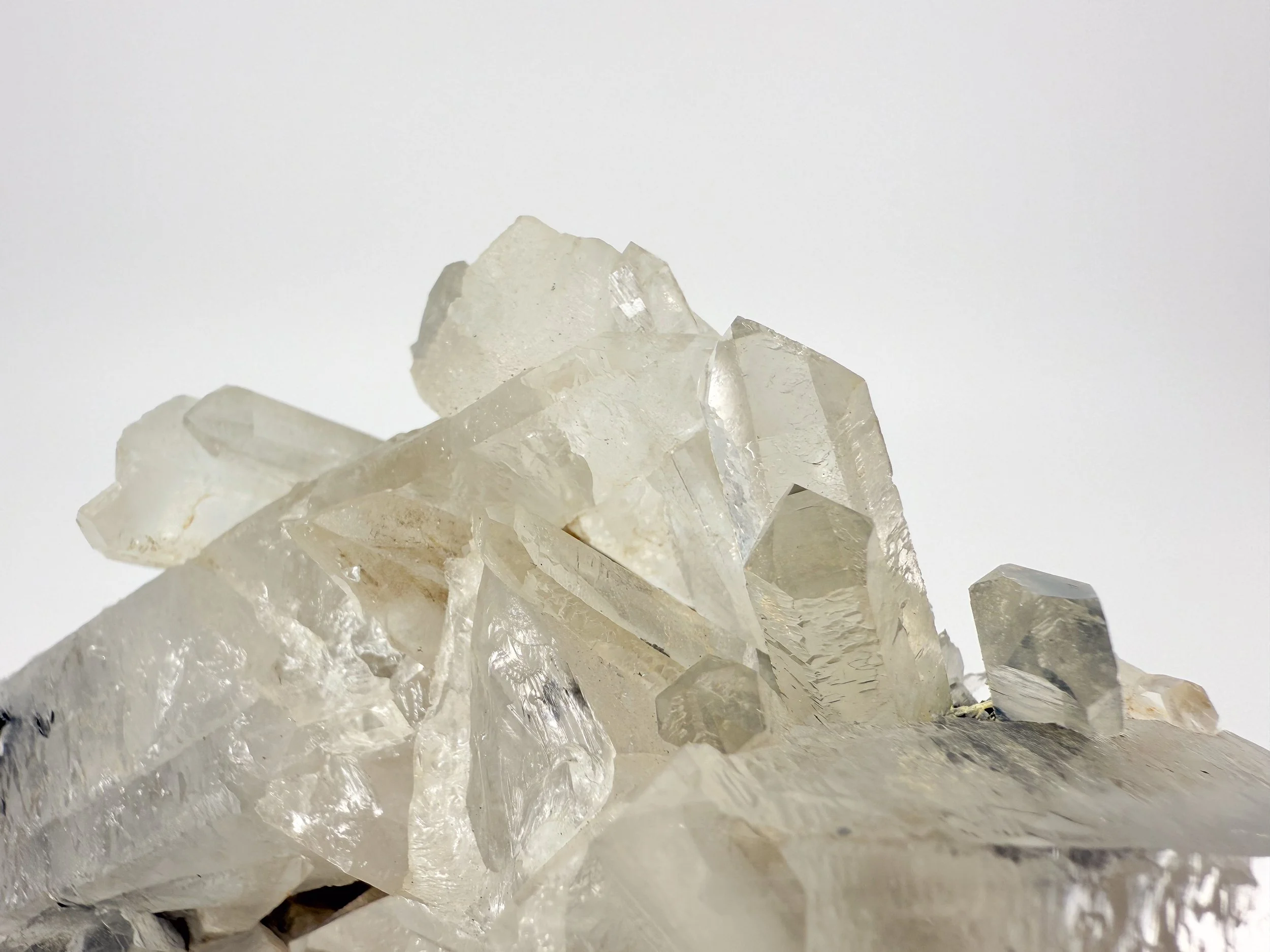 QUARTZ _ MIN00021F(1).jpg