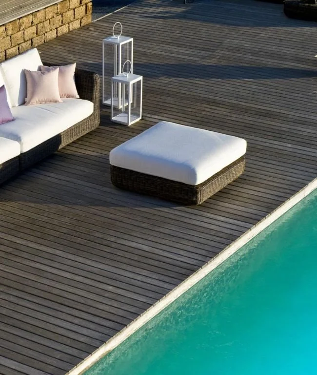Agora Square Pouf