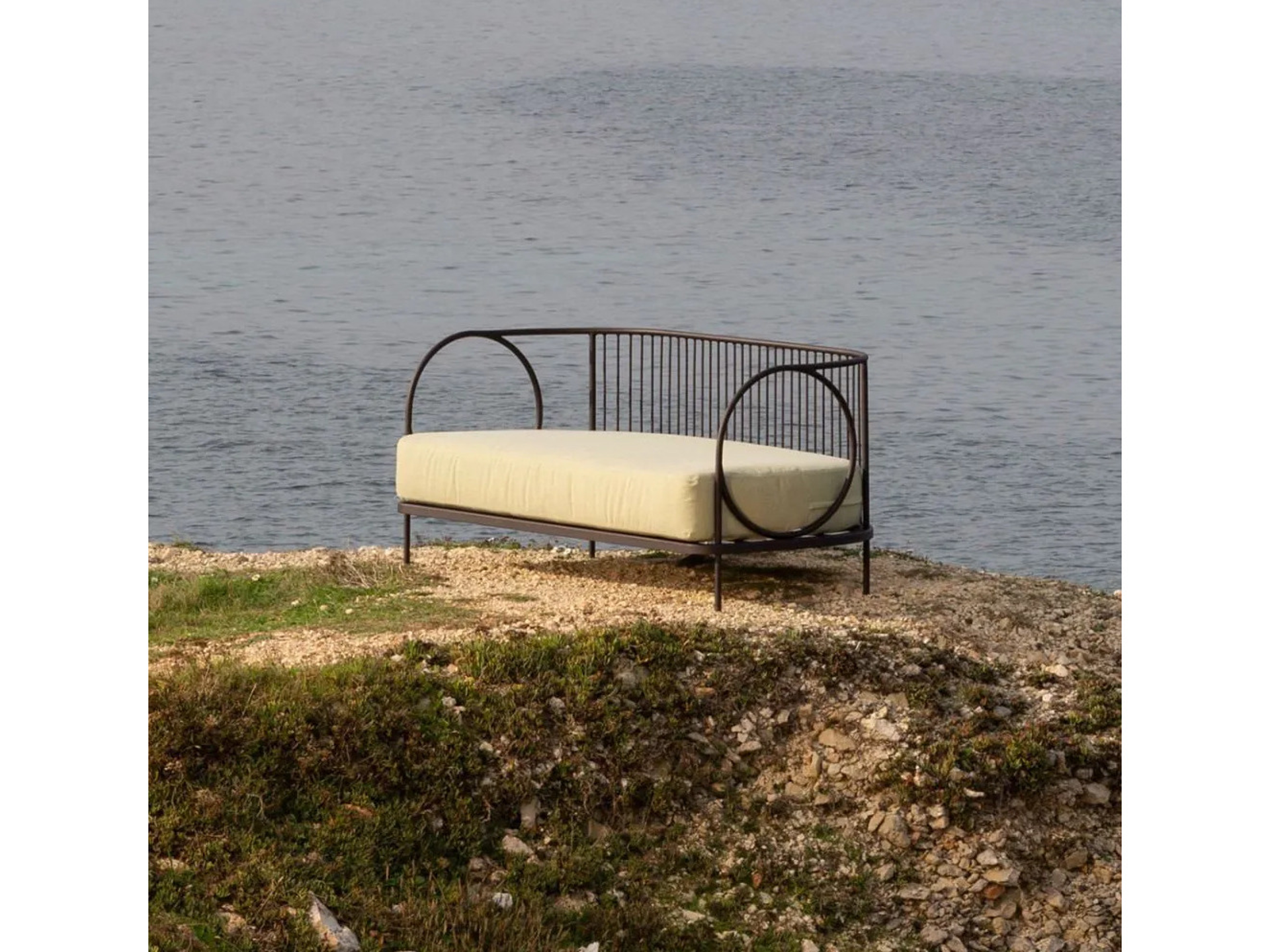 Ariete Sofa