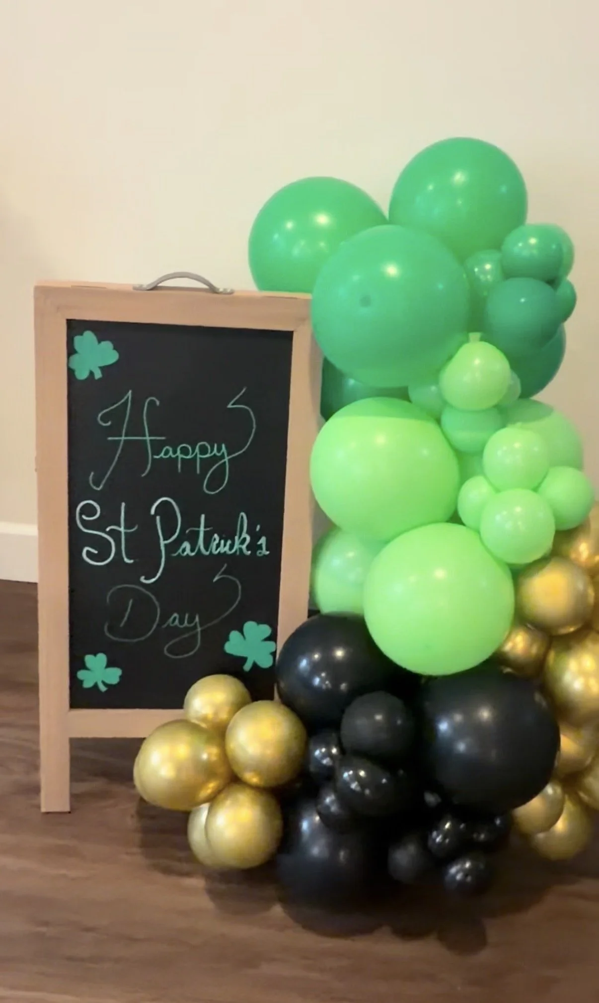St Patricks Day Easel Garland
