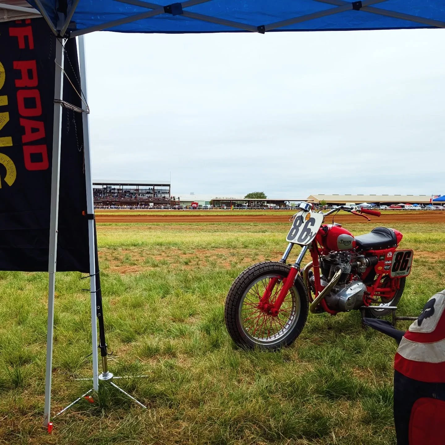 #Motos #Racing #Race #motorcycleracing #Loracing
