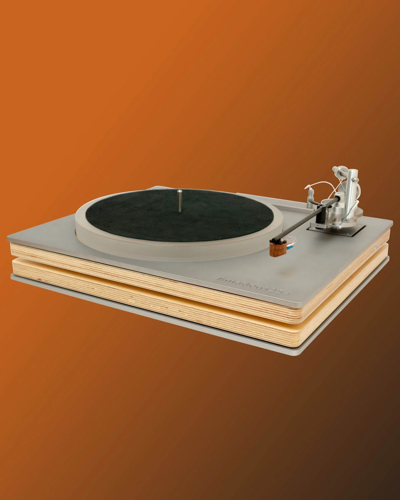 Amadeus 254 GT Turntable