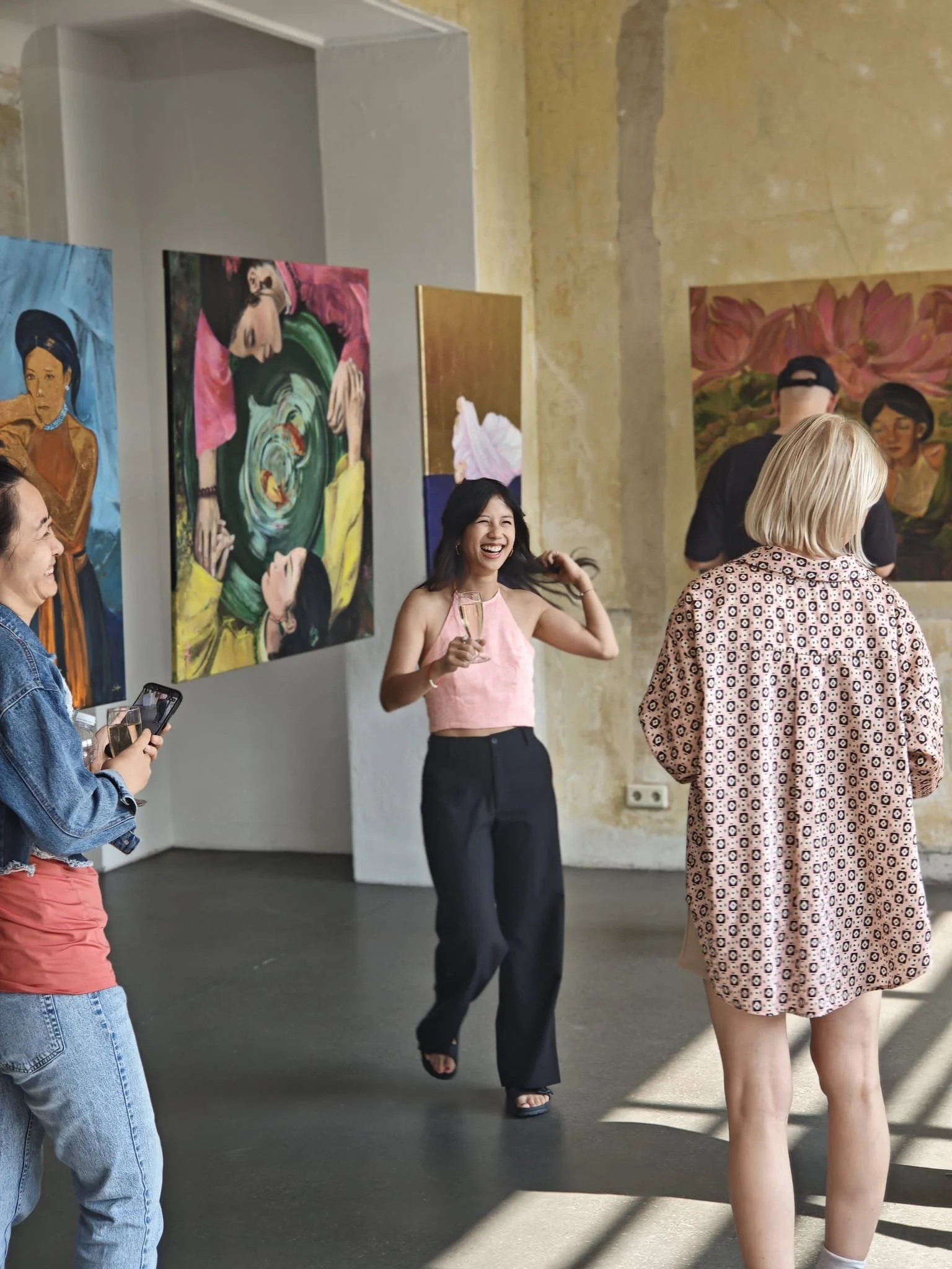 exhibition-sofie-van-anh-art-vietnam 90133386-ee3e-4b49-90aa-700cd5a87ea4.jpg