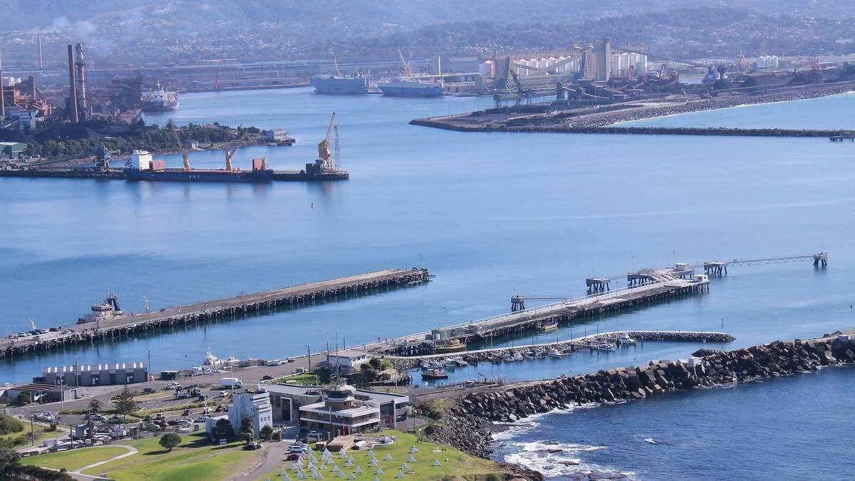 GATEWAY #6 PORT KEMBLA.jpg