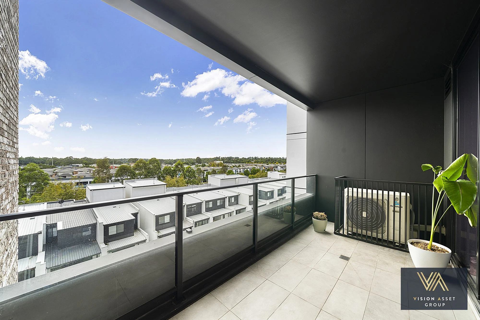 (For web) 407-2C Lord Sheffield Circuit, Penrith_10.jpg