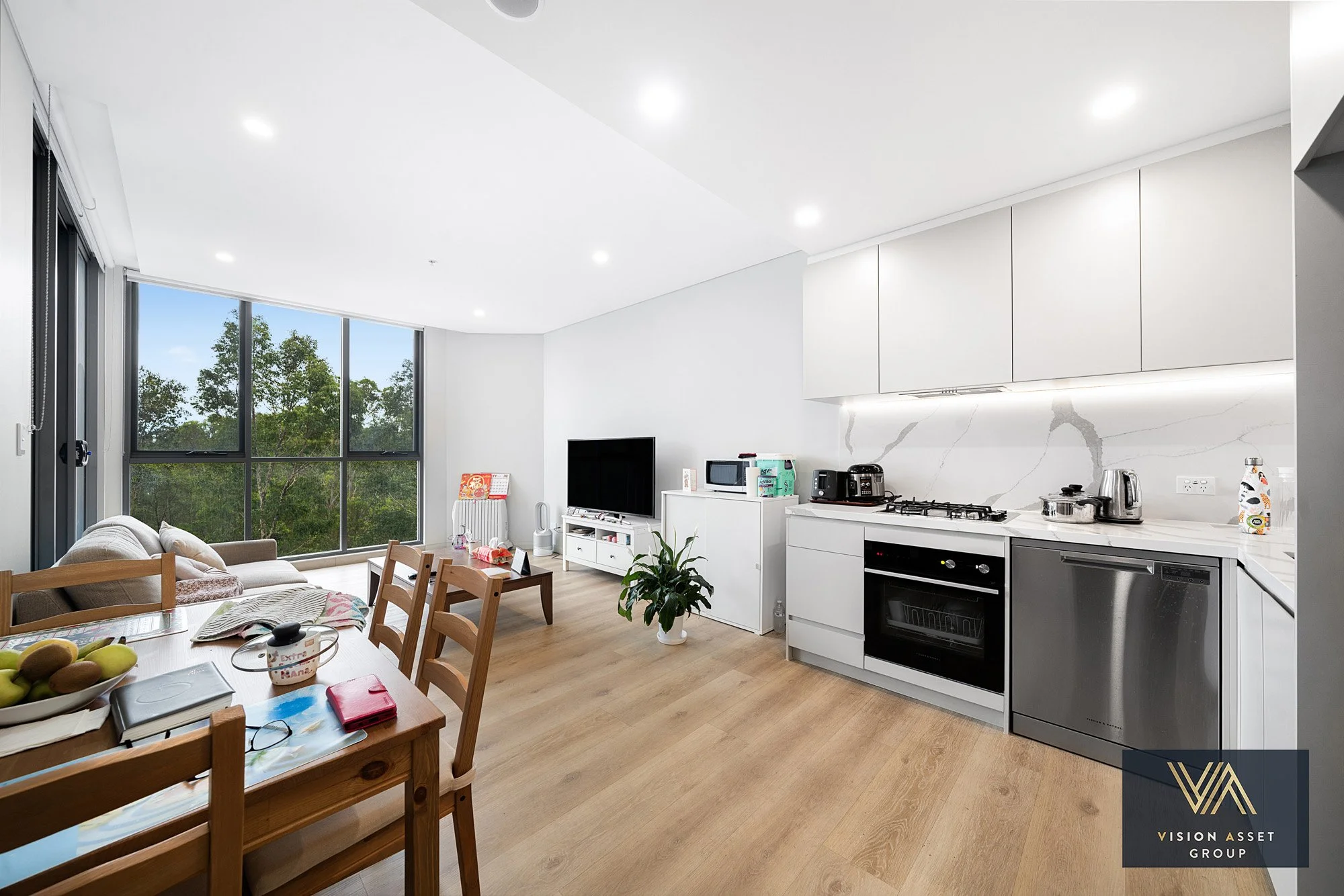 (For web) 312-112-114 Caddies Blvd Rouse Hill_02.jpg