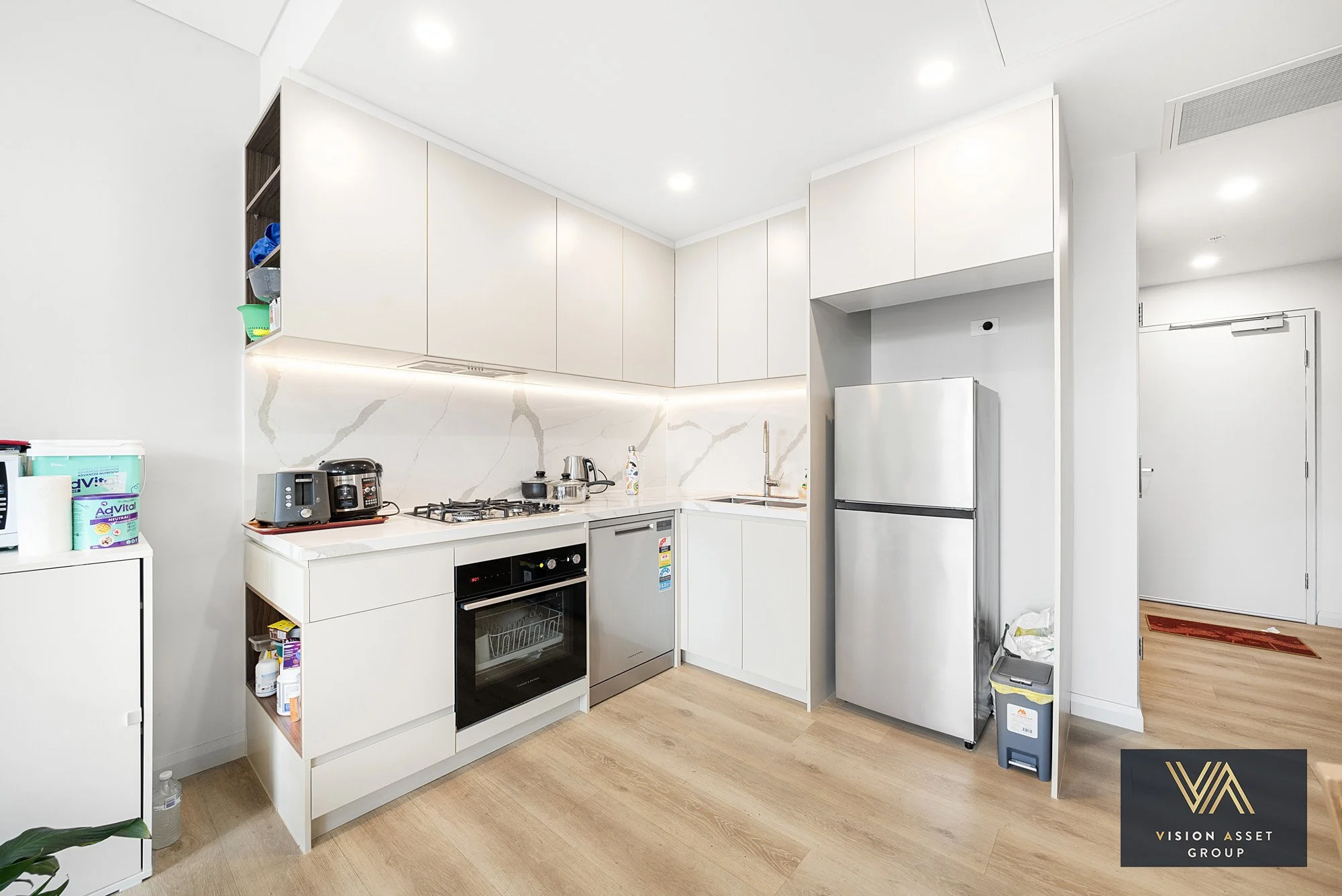 (For web) 312-112-114 Caddies Blvd Rouse Hill_03.jpg