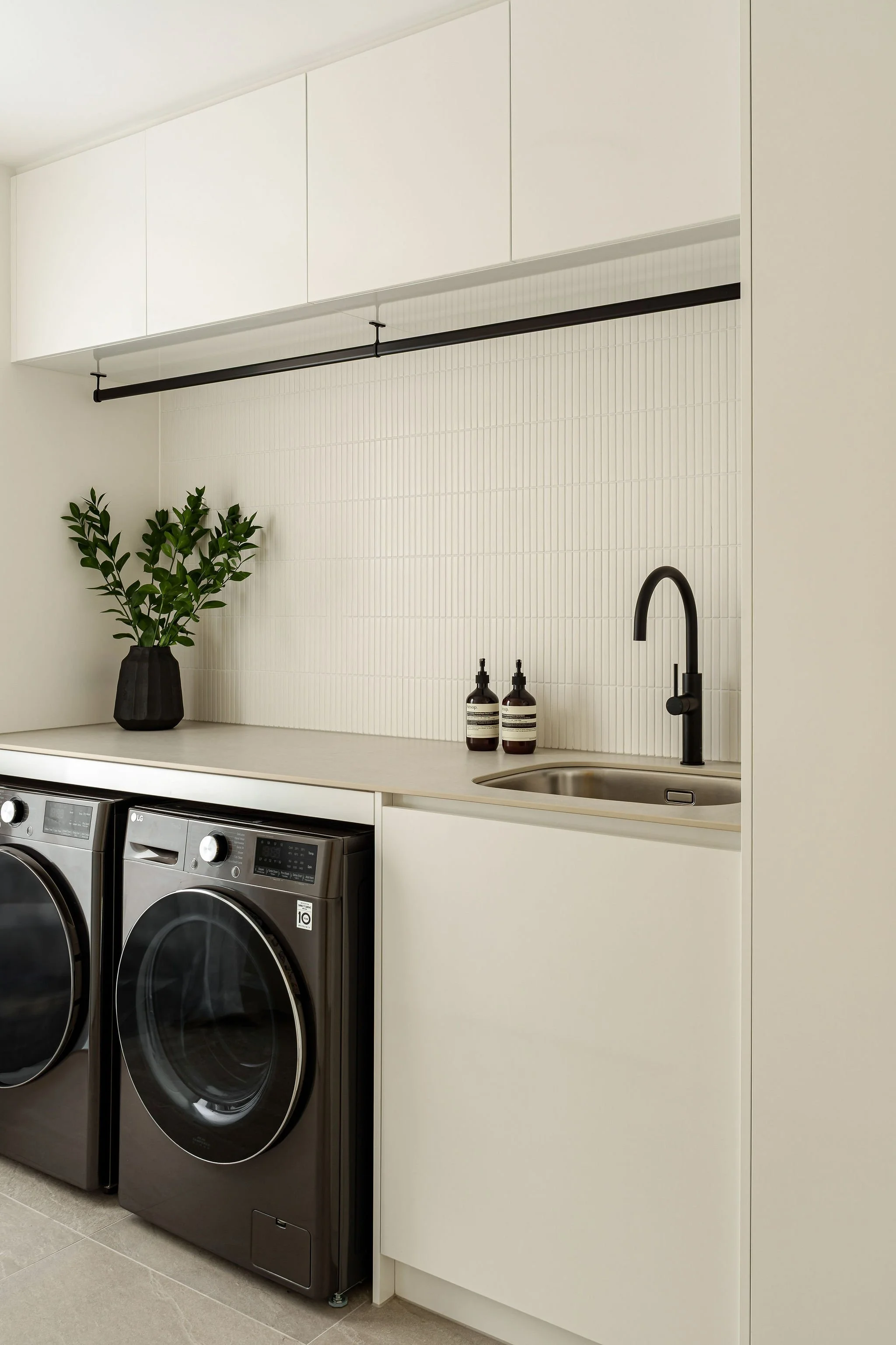 Casa Riviera_laundry.jpg