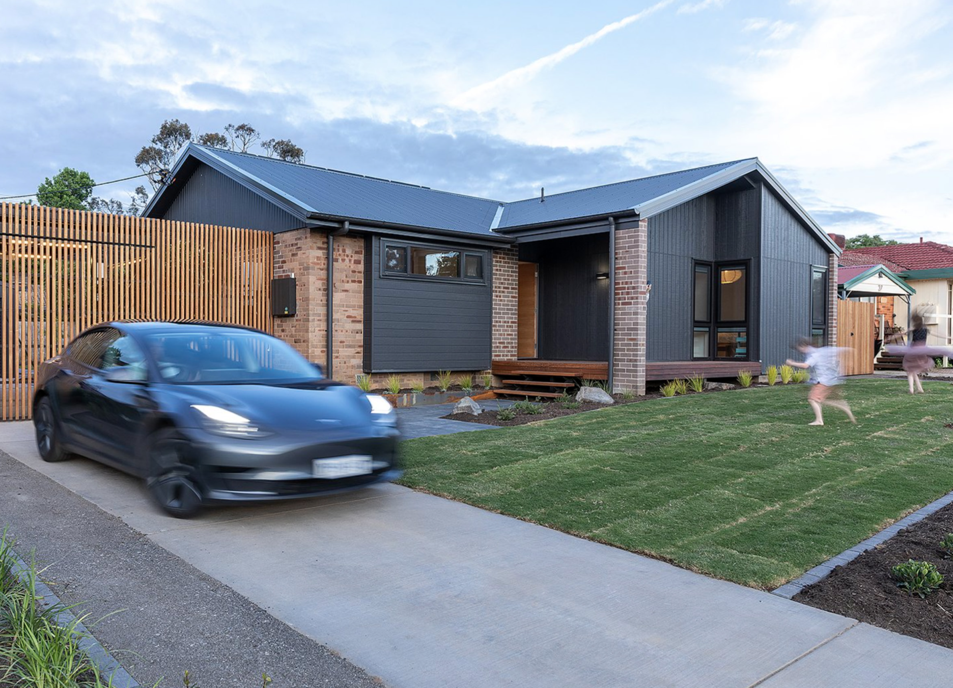 Retuning the Ex Govie: A guide to renovation and extension of the Canberra 400 series ex government houses