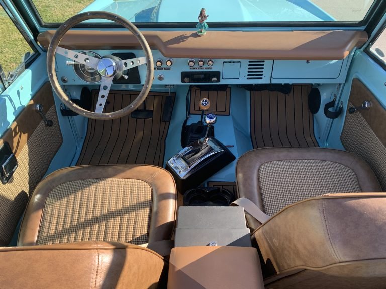 seadek-in-a-ford-bronco_49732204462_o.jpg
