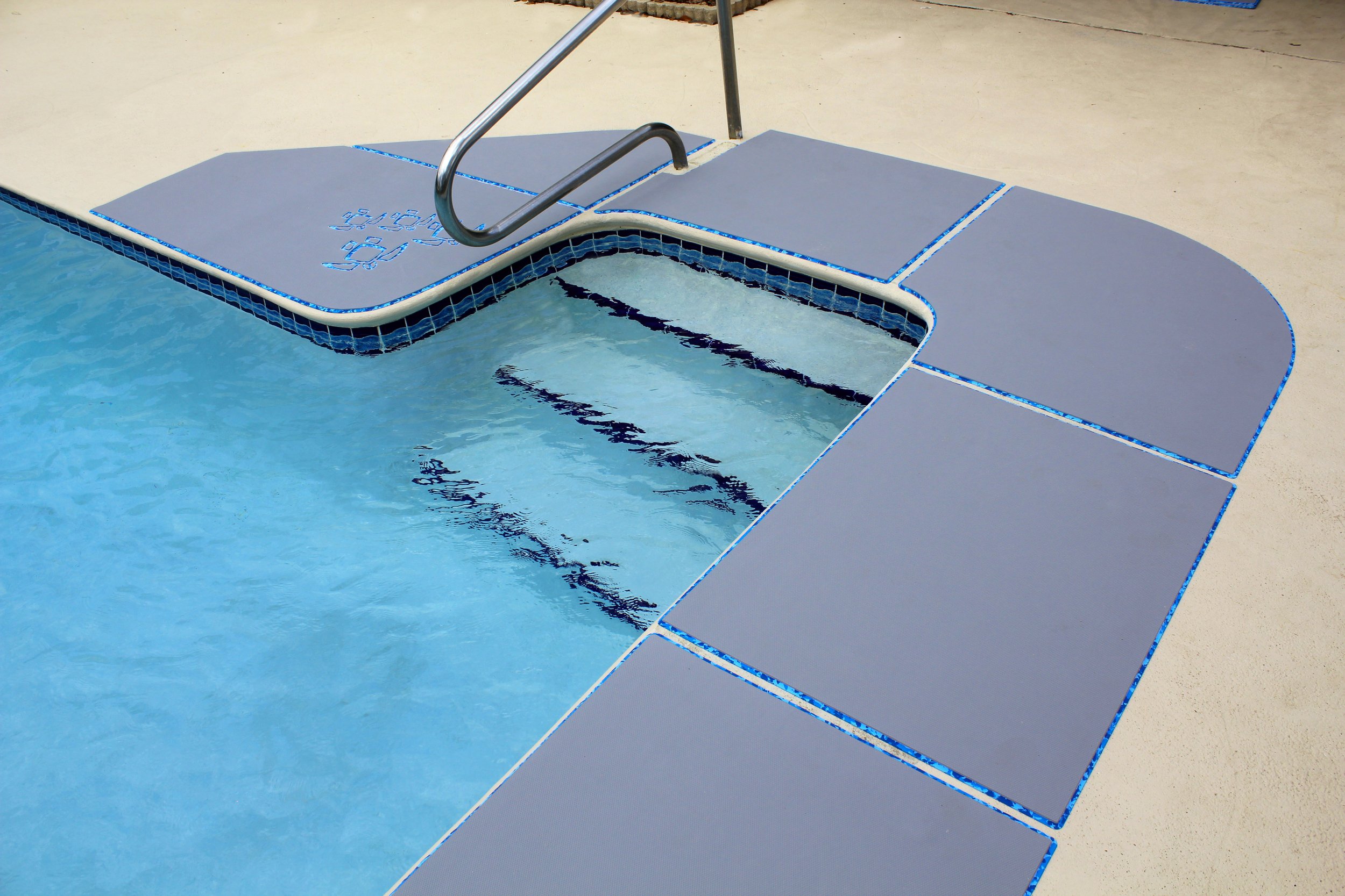 pool-and-spa-pads-by-seadek_51671917522_o.jpg
