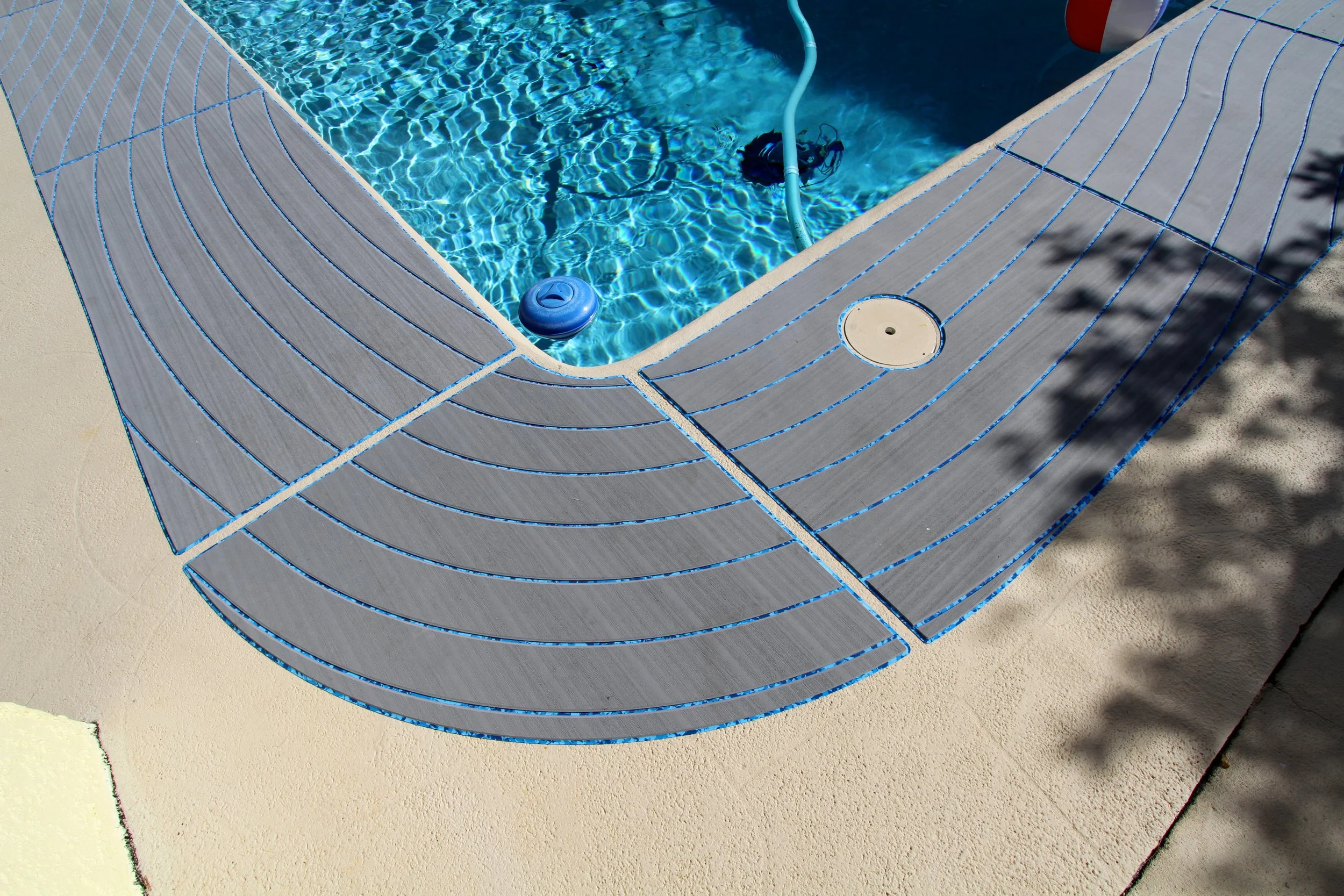 pool-and-spa-pads-by-seadek_51671918342_o.jpg