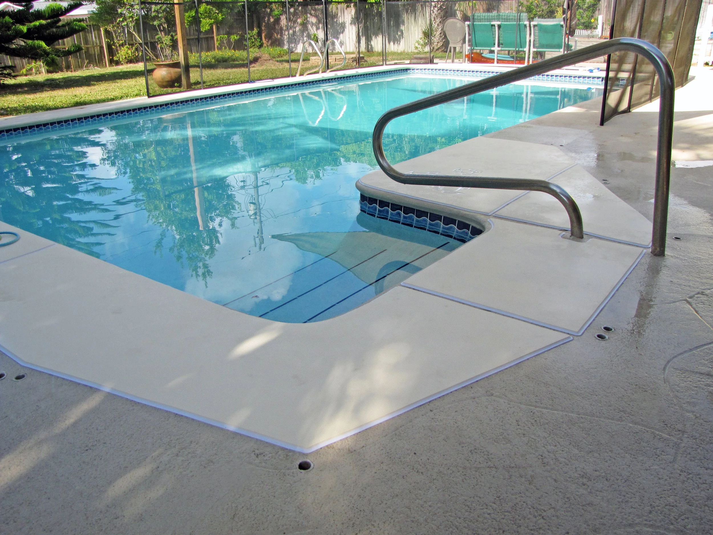 pool-and-spa-pads-by-seadek_51673592165_o.jpg