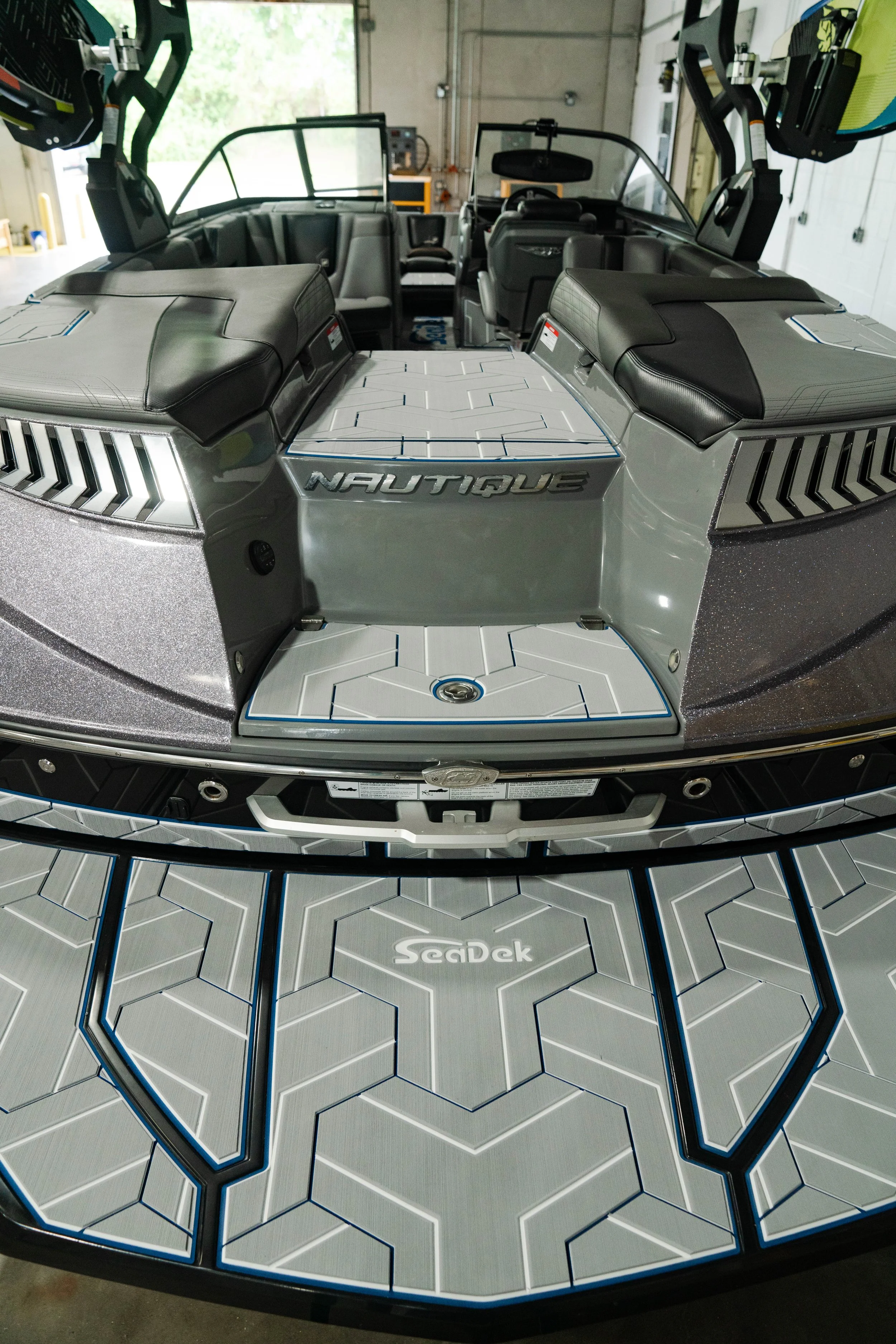 nautique-g23-with-seadek_51685369945_o.jpg