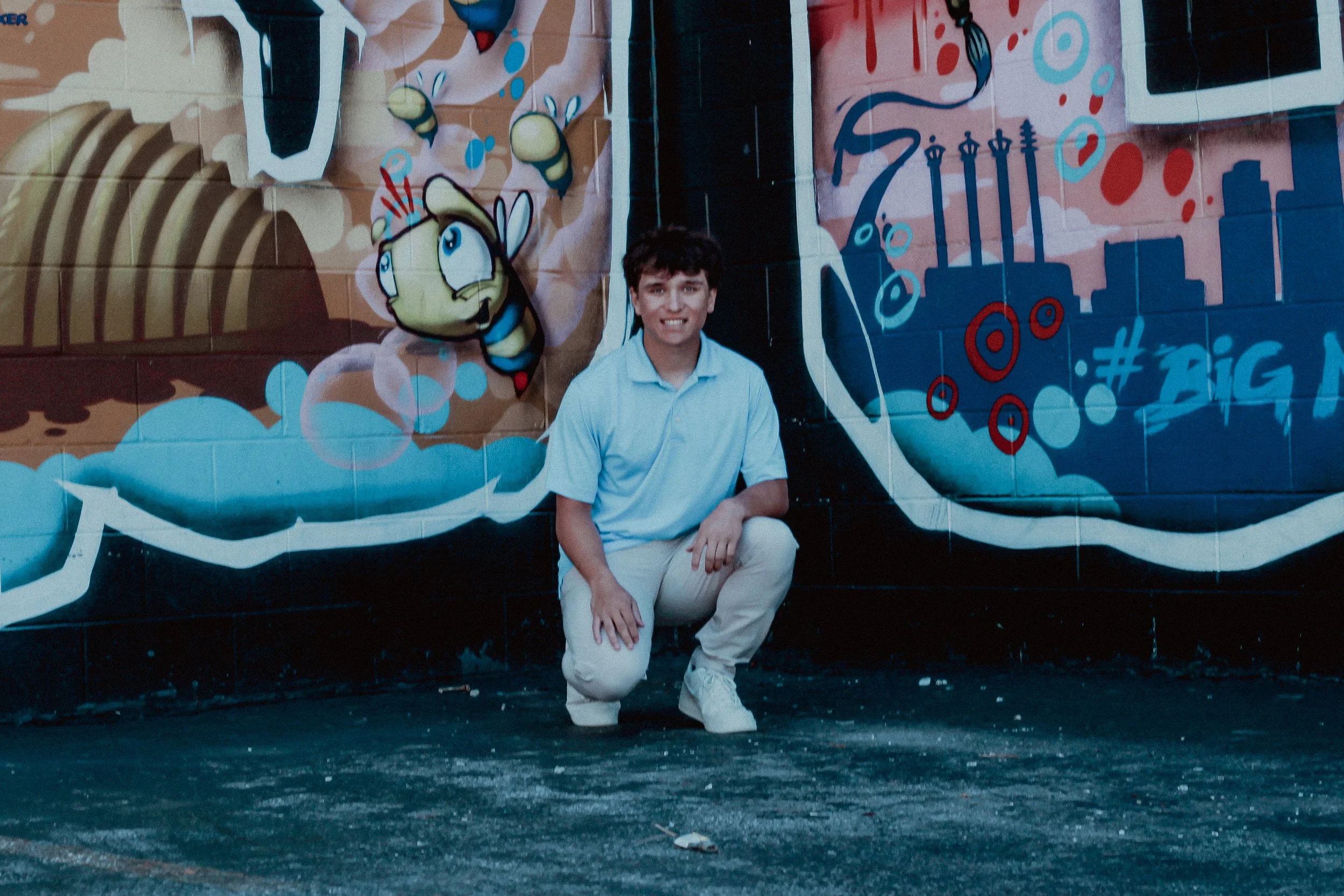 boy-senior-photo-kansas-city-mural-art-blue