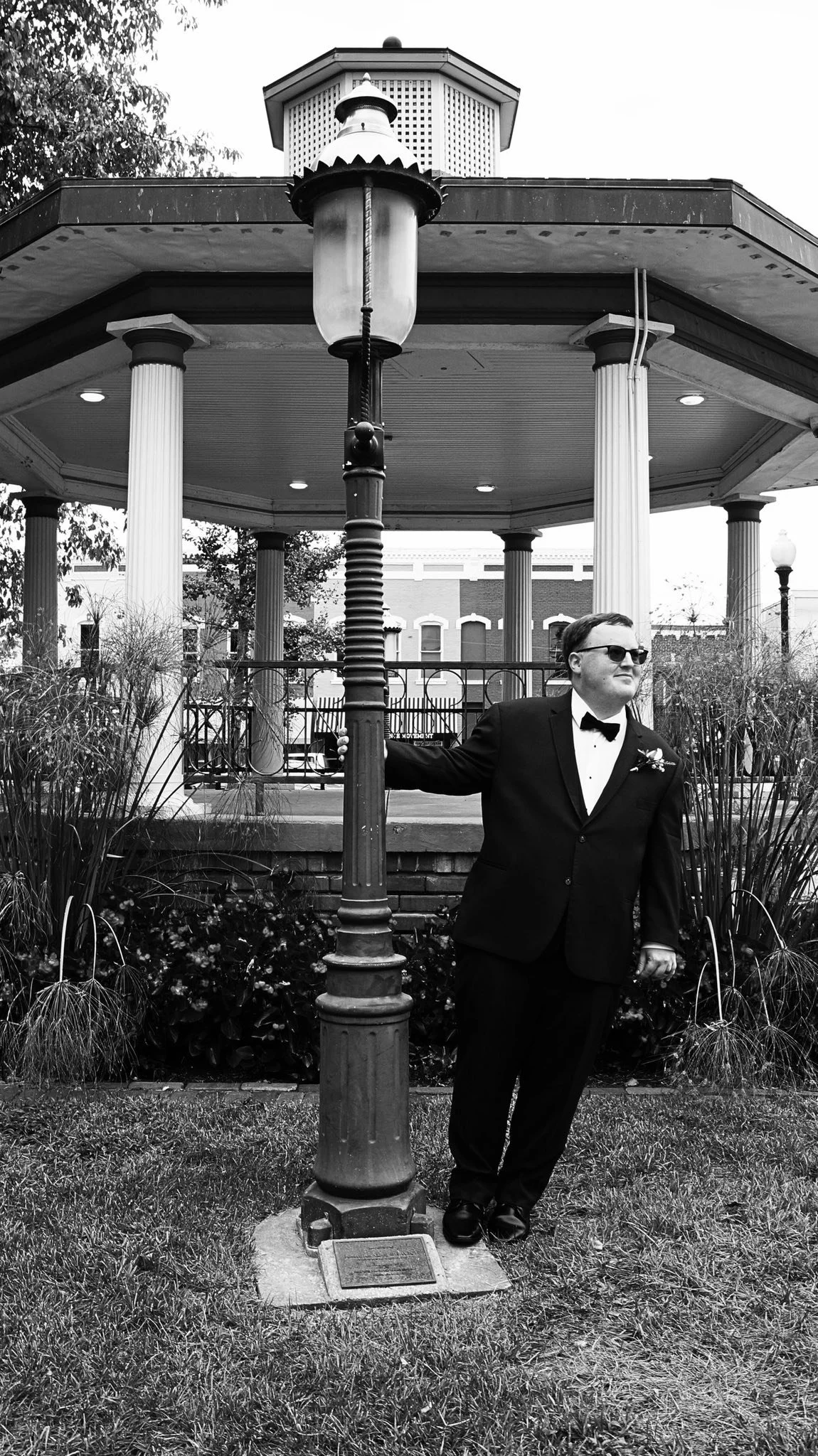 groom-light-pole-gazebo-black-and-white