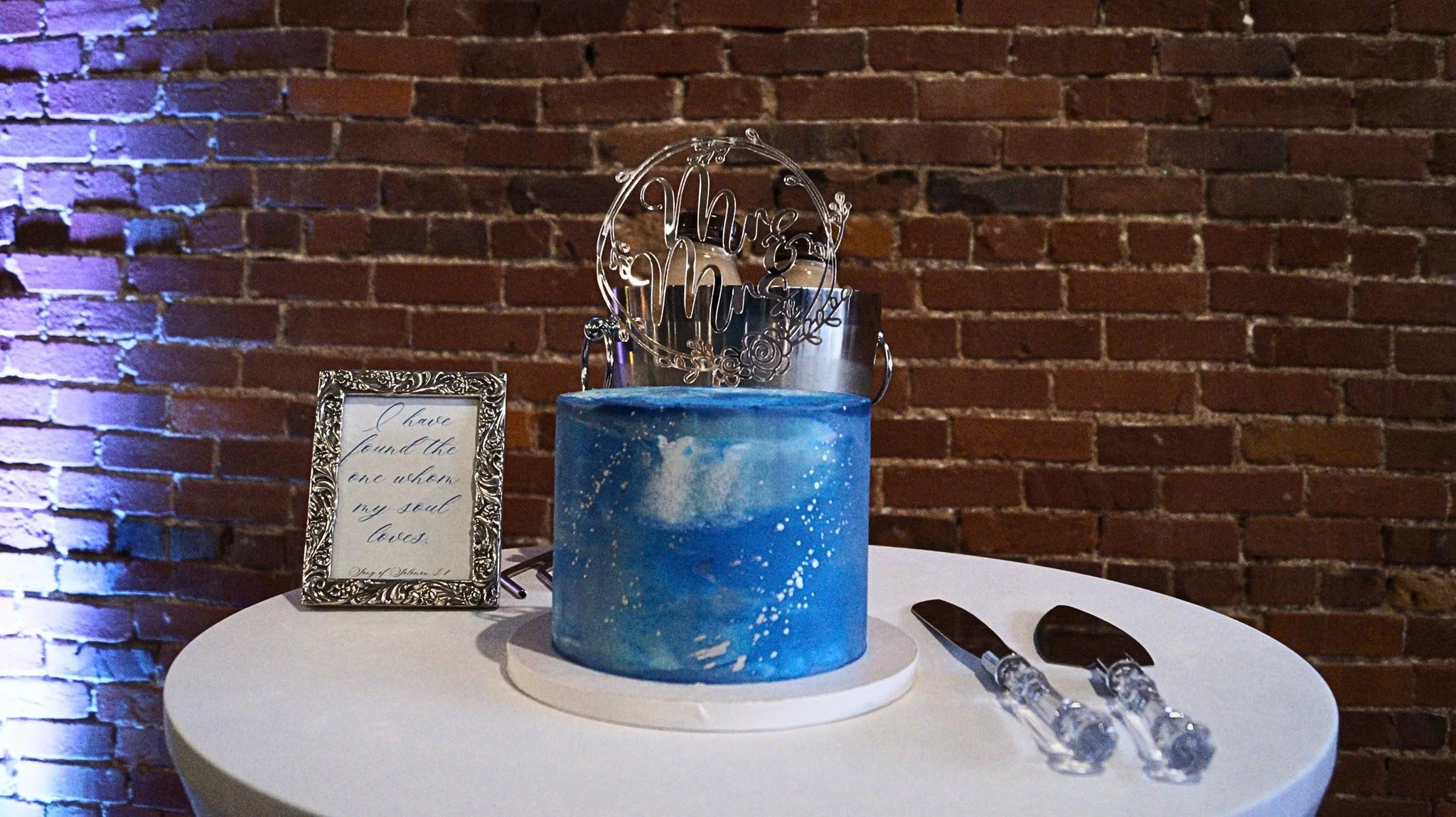 blue-wedding-cake
